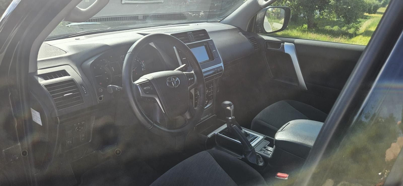 Toyota Land Cruiser Automatik *8-Fach*Top Zustand* — photo 13