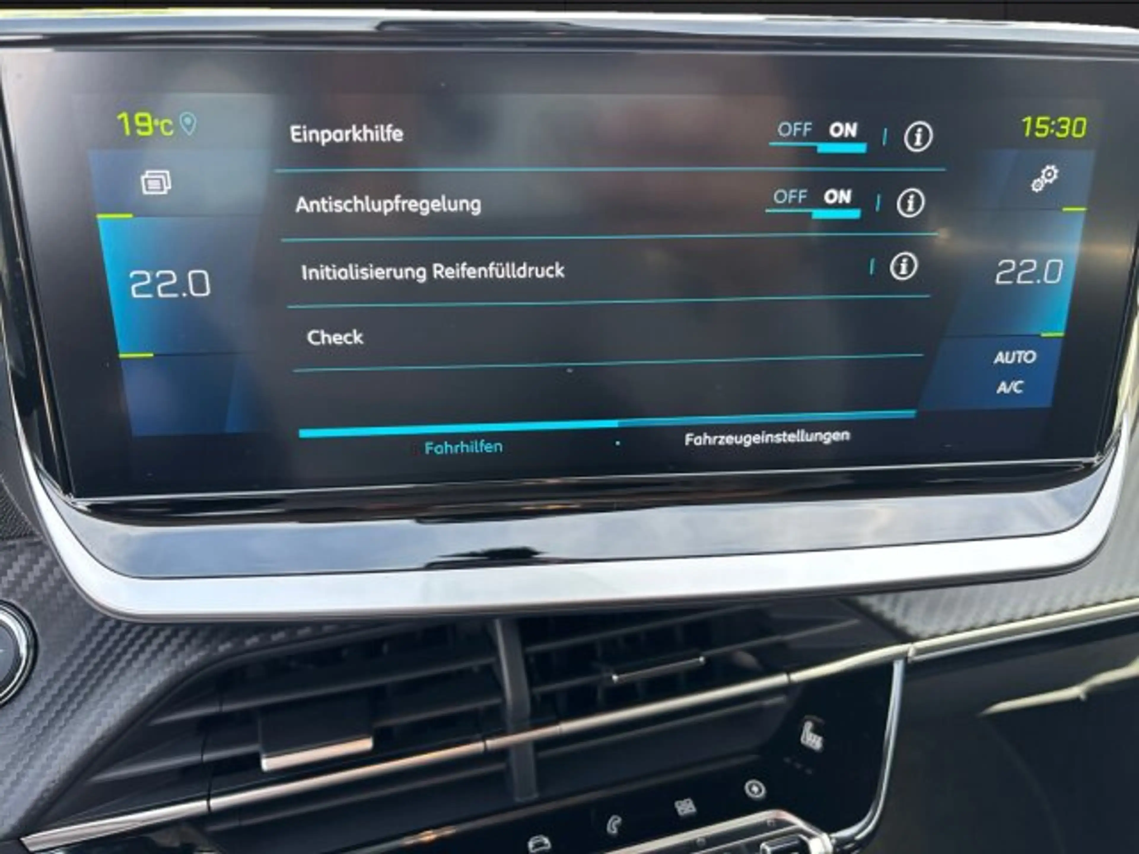 Peugeot e-208 208 Allure Pack 136 +Navigation+Sitzheizung+ACC+ — photo 11