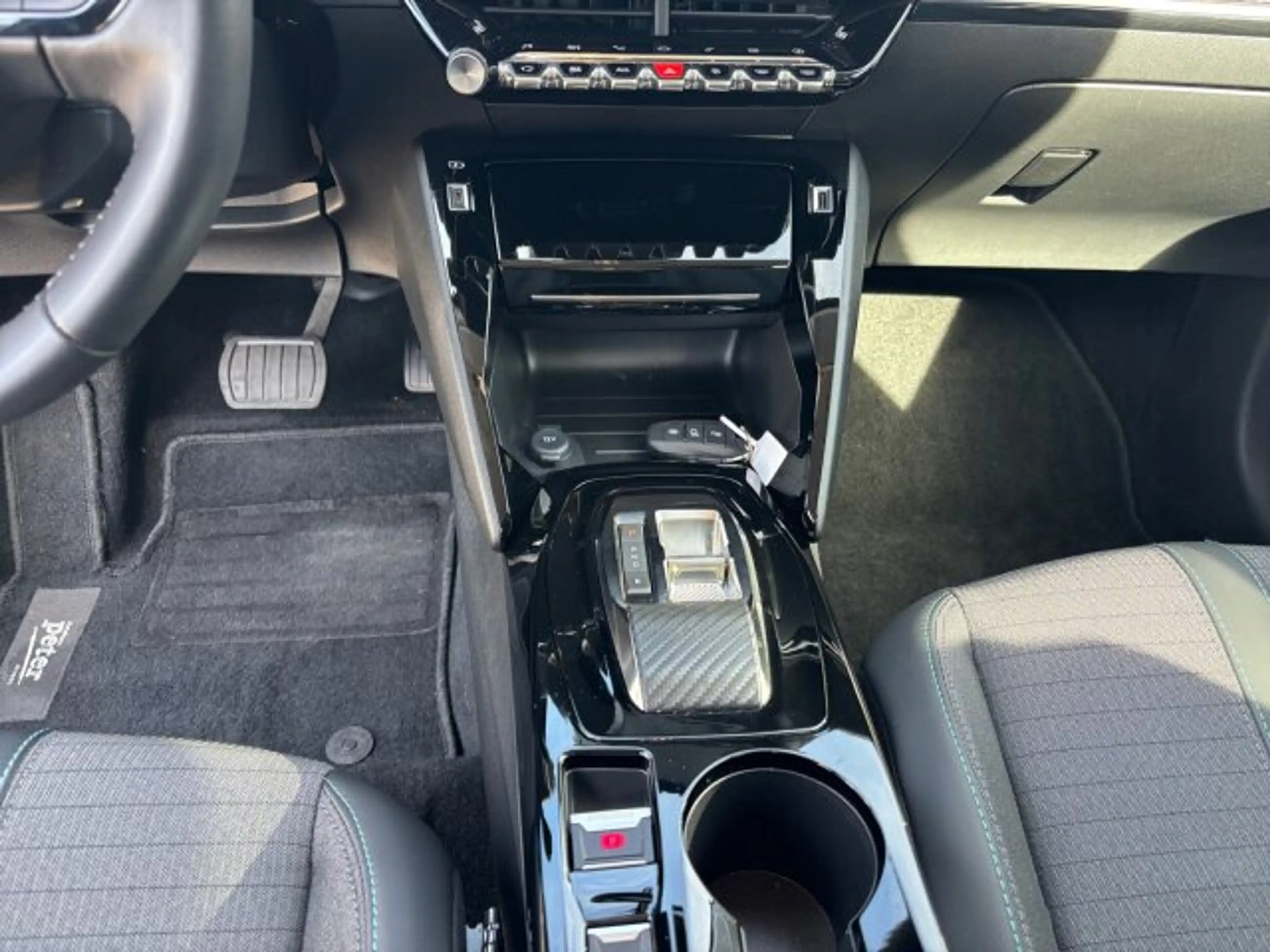 Peugeot e-208 208 Allure Pack 136 +Navigation+Sitzheizung+ACC+ — photo 13