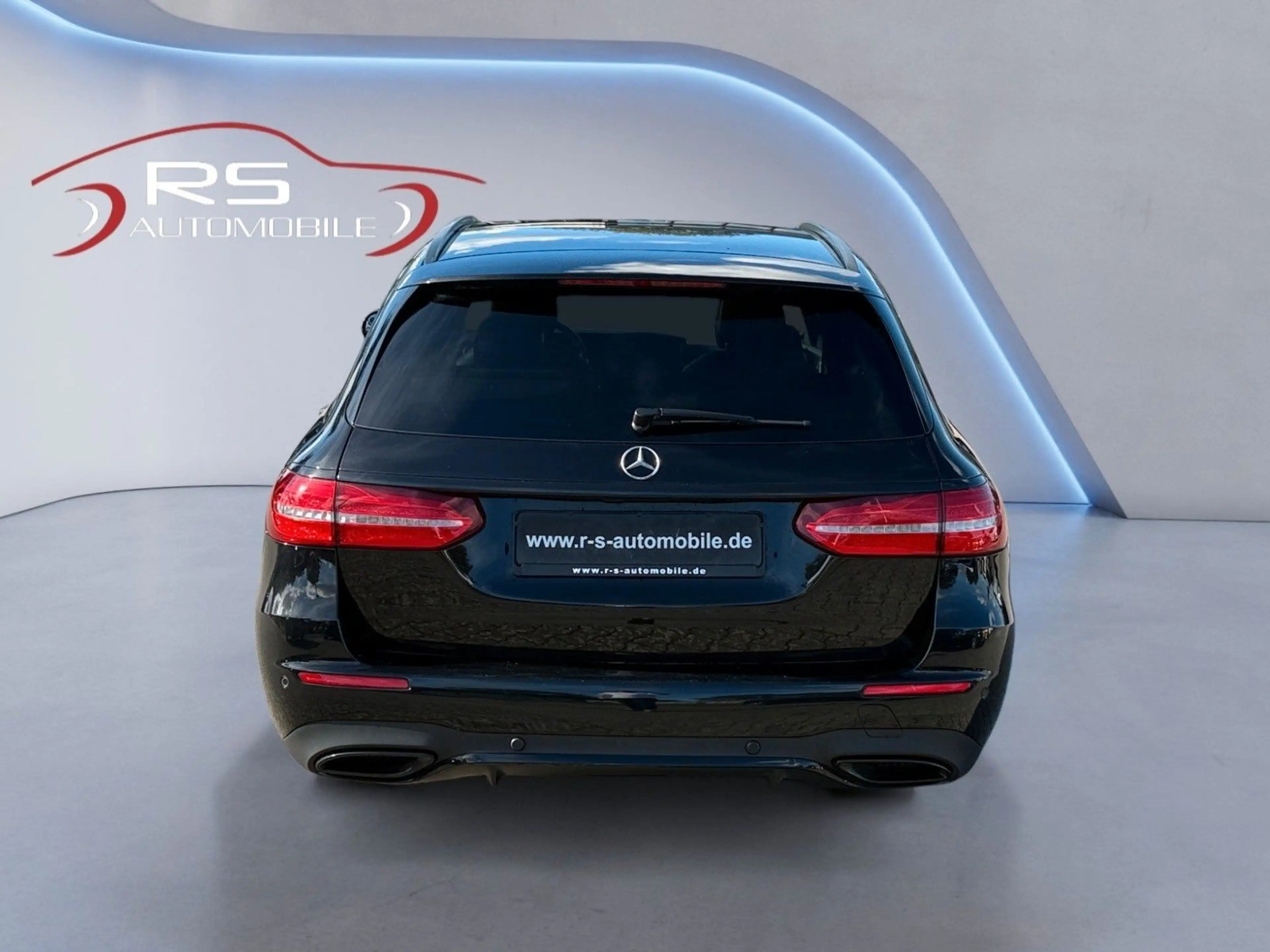 Mercedes-Benz E 400 d T 4Matic / Panorama / Multibeam / AMG — photo 4