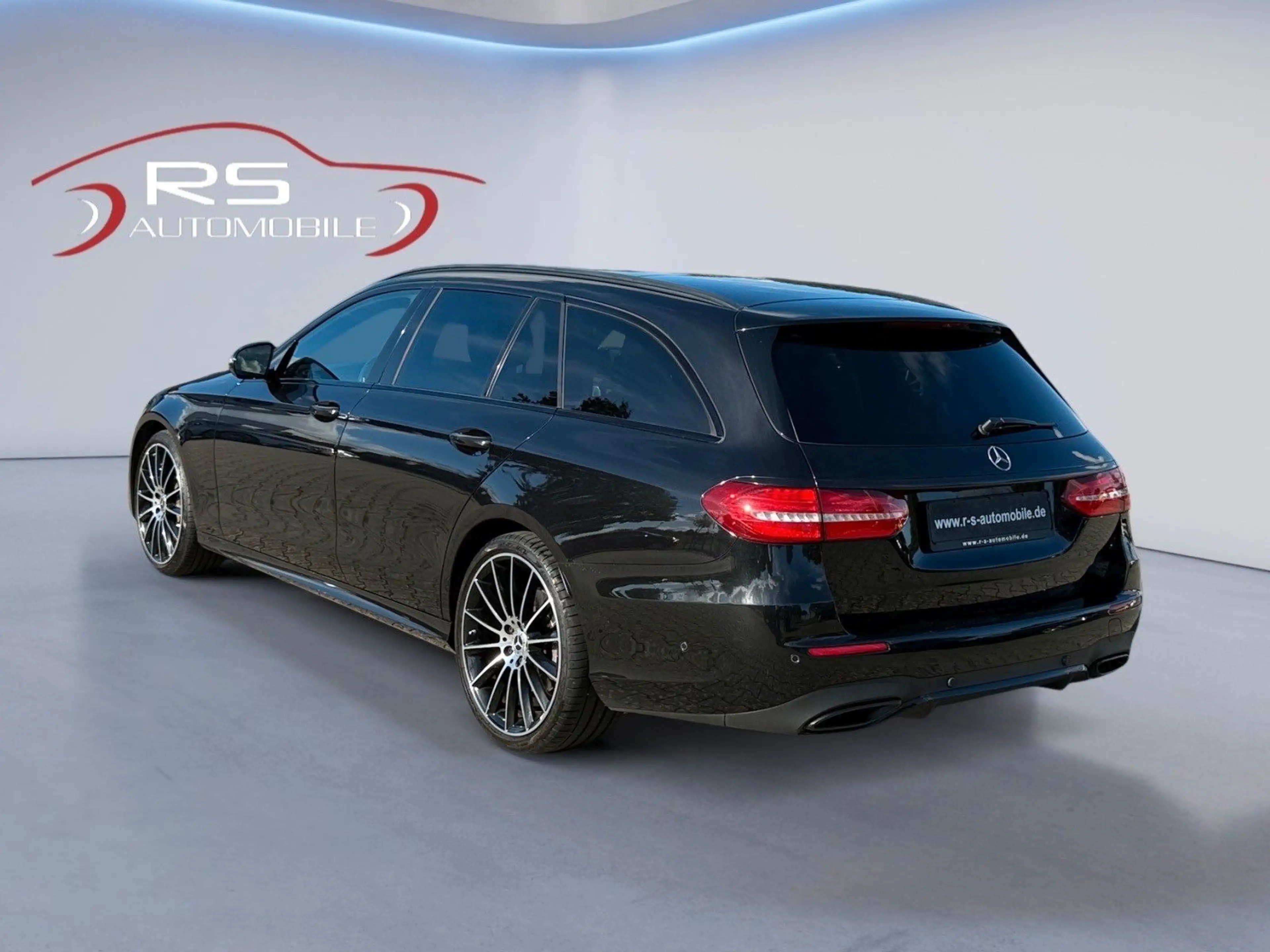 Mercedes-Benz E 400 d T 4Matic / Panorama / Multibeam / AMG — photo 3