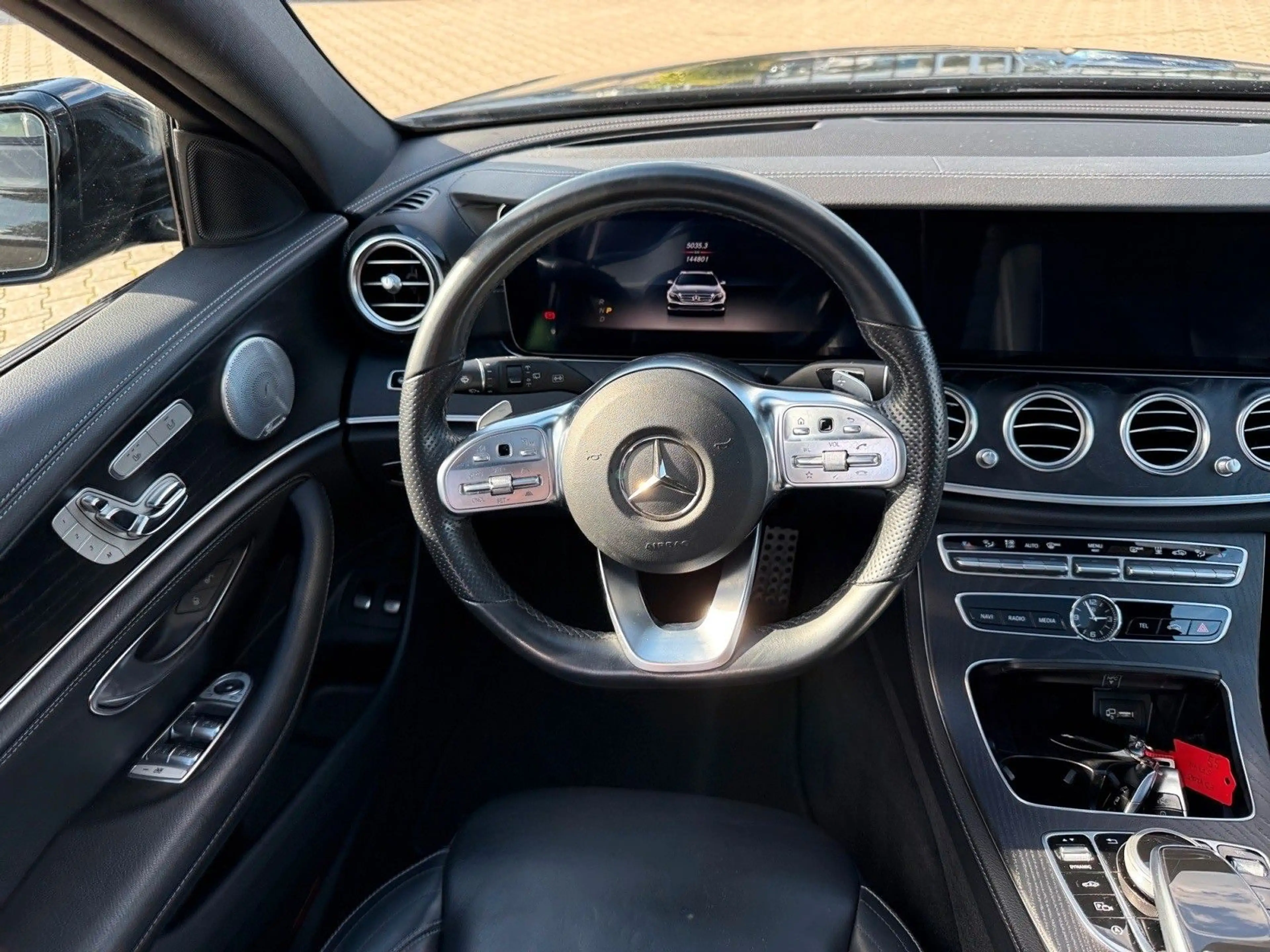Mercedes-Benz E 400 d T 4Matic / Panorama / Multibeam / AMG — photo 12