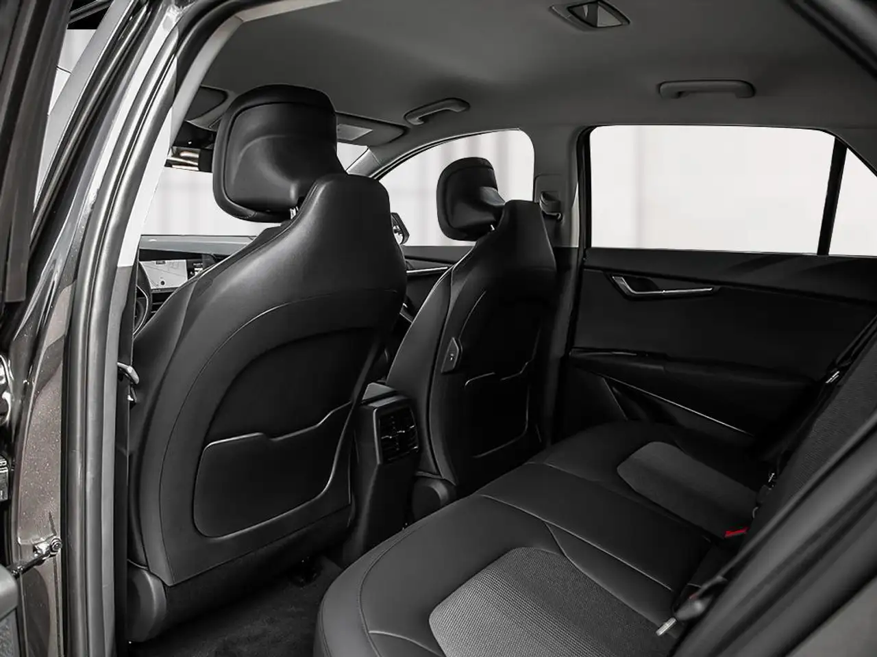 Kia Niro снимка Kia Niro