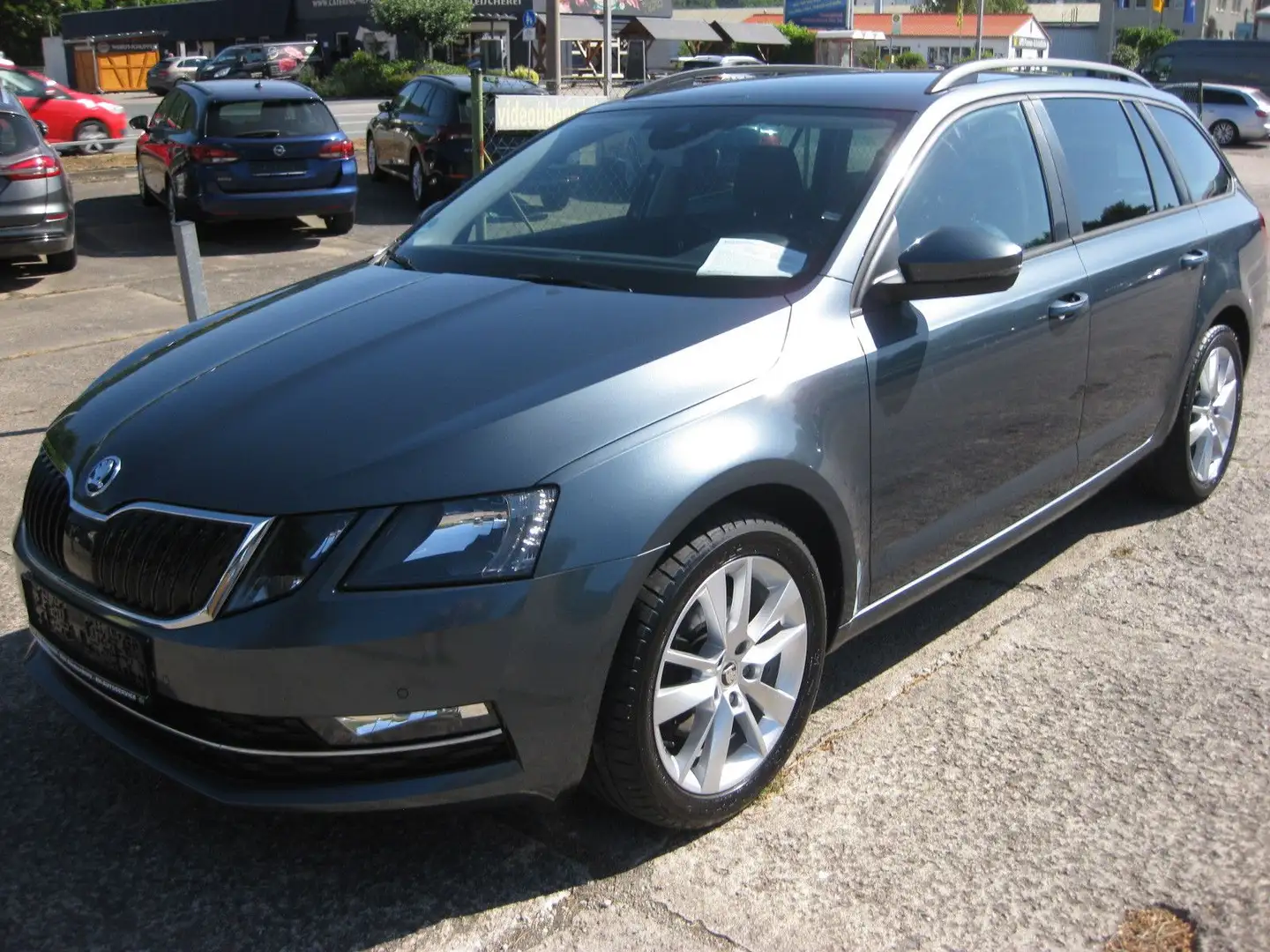 Skoda Octavia Combi**Paket Business Columbus** Grau - 1