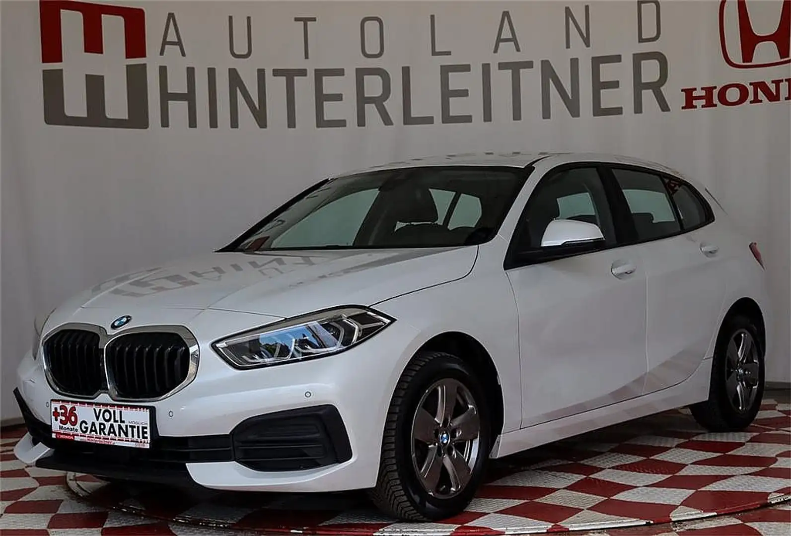 BMW 116 d Aut. LED NAVI PDC Weiß - 1