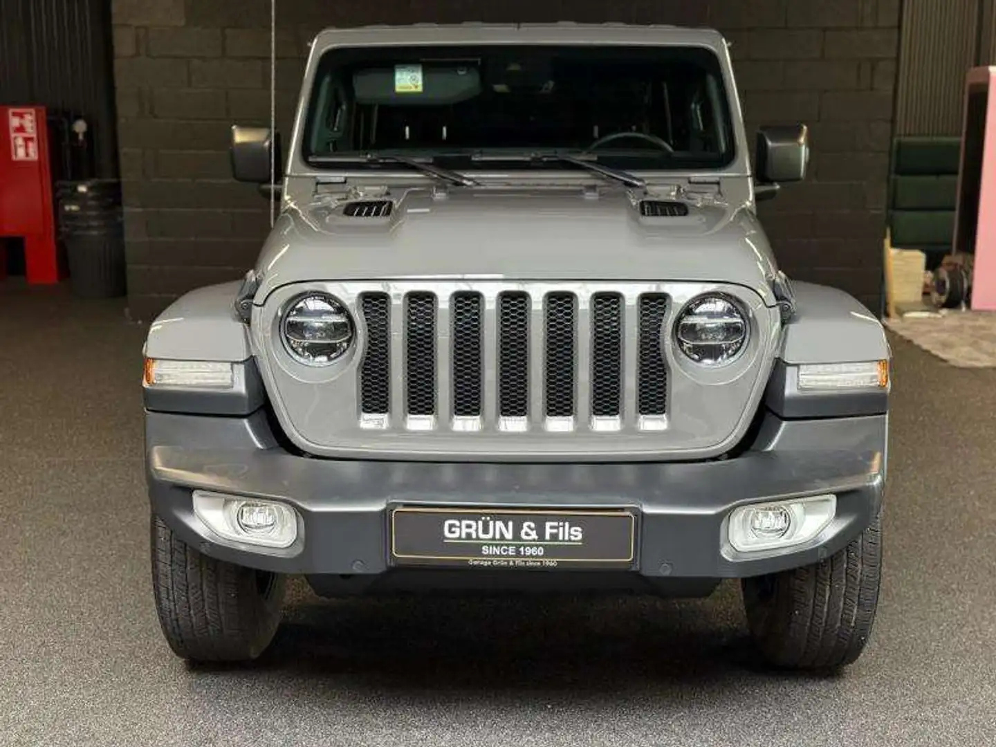 Jeep Wrangler 2.0 T-GDI 272 Sahara Unlimited Gris - 2