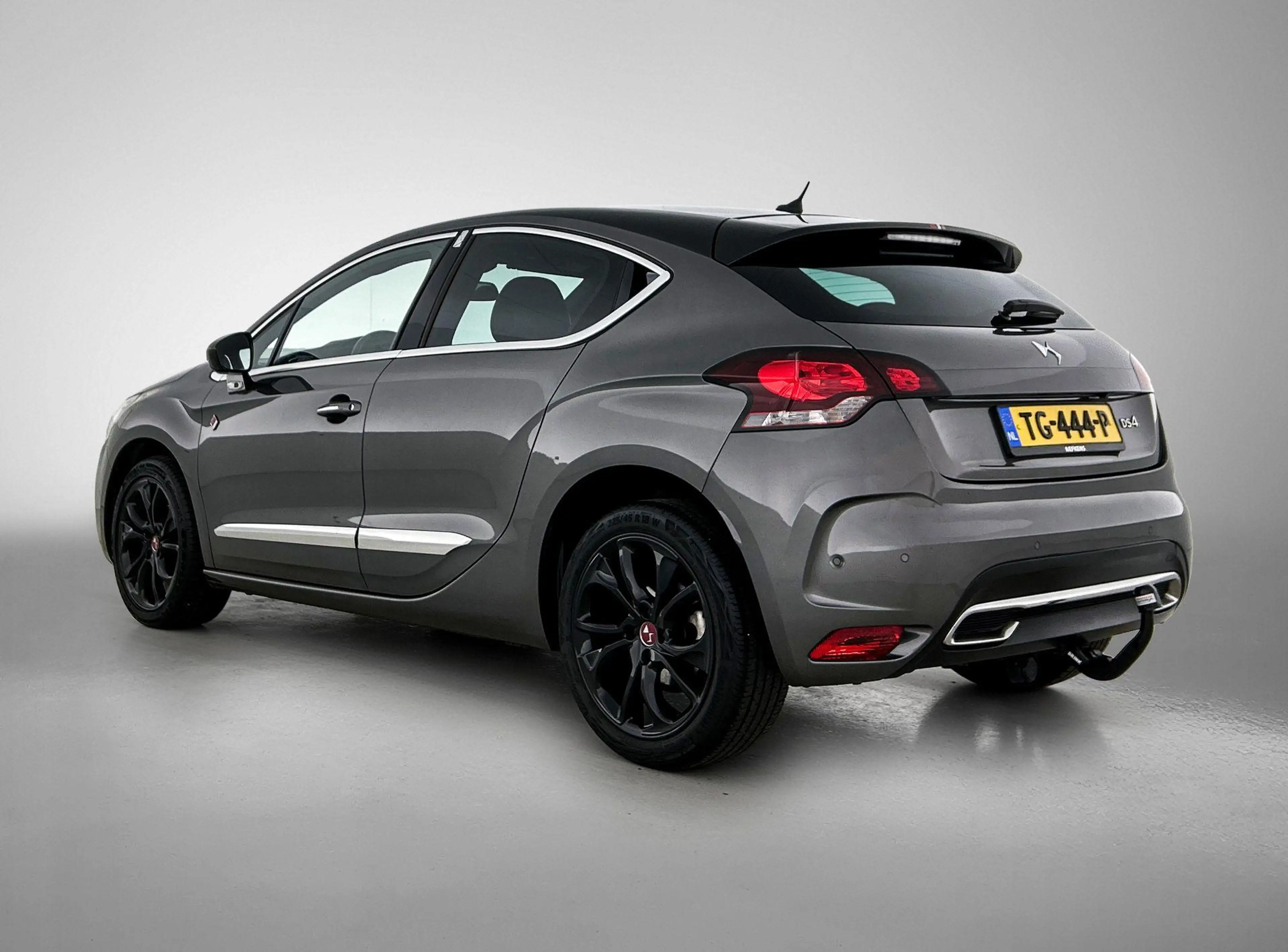 DS Automobiles DS 4 1.2 130pk Performance Line | Trekhaak | Navigatie — photo 6