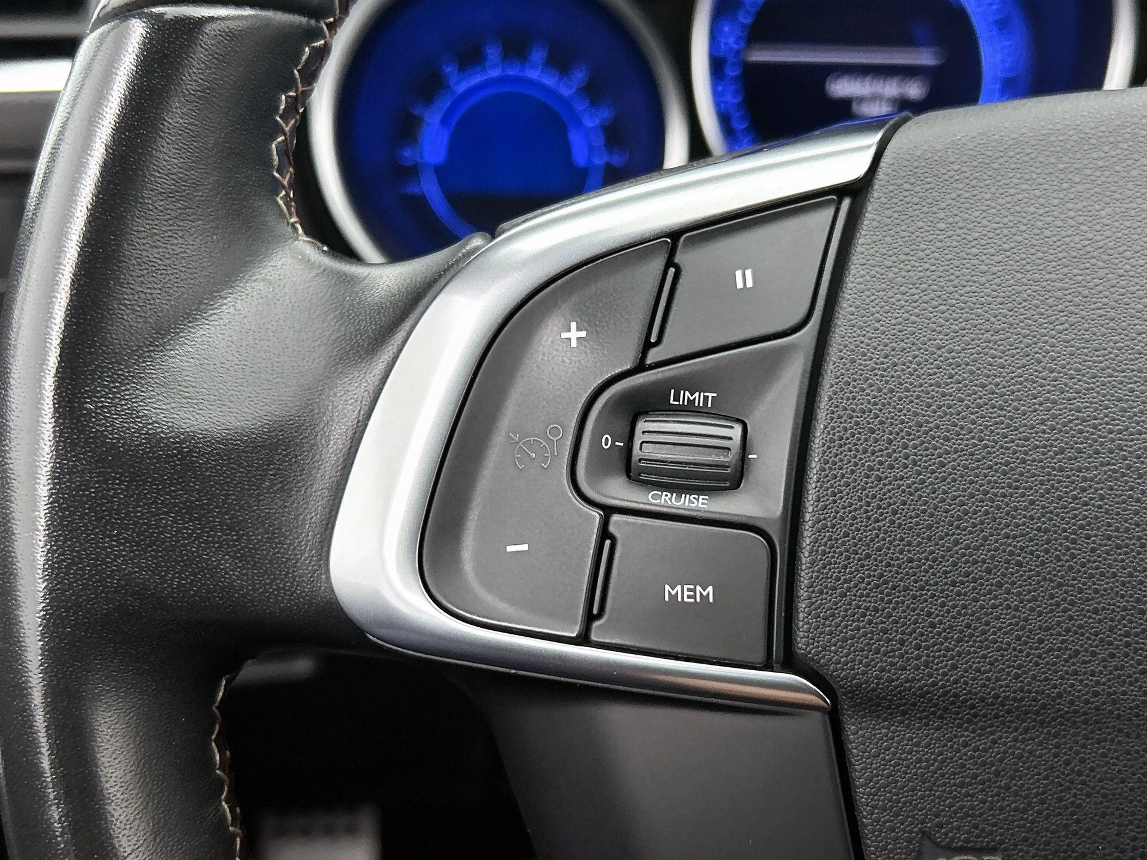 DS Automobiles DS 4 1.2 130pk Performance Line | Trekhaak | Navigatie — photo 15