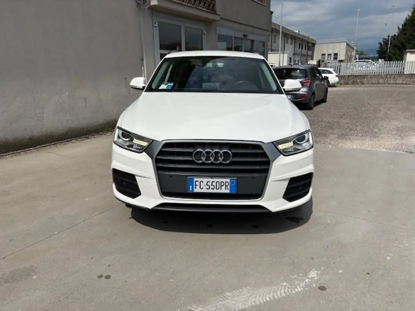 Audi Q3 Q3 I 2015 2.0 tdi Design 150cv Bianco - 2