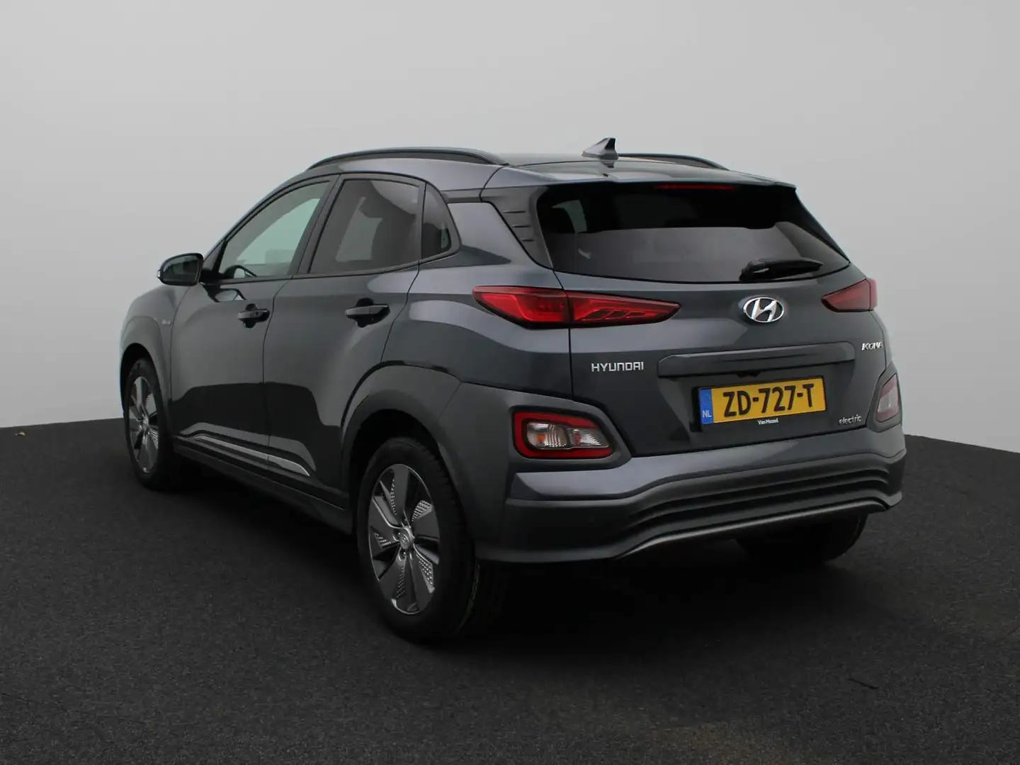 Hyundai KONA EV Premium 64 kWh | Apple-Android Play | Adaptive Grey - 2