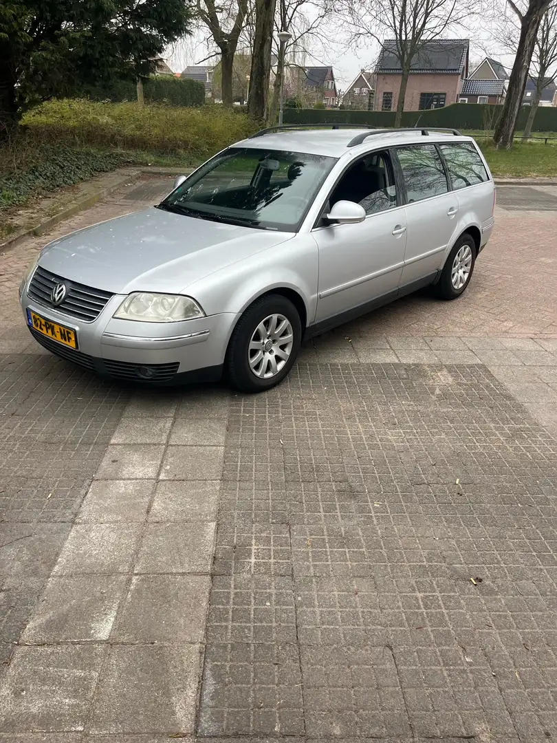 Volkswagen Passat 2.0-20V Athene Šedá - 1