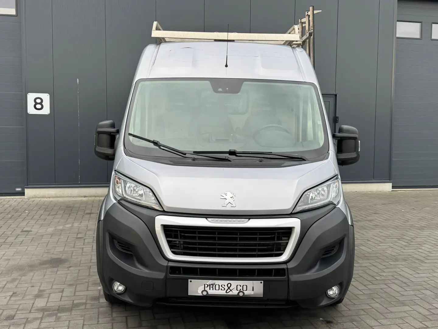 Peugeot Boxer 2.2 BlueHDi L4H2 // GALERIE TOIT  // ECHELLE // Grijs - 2