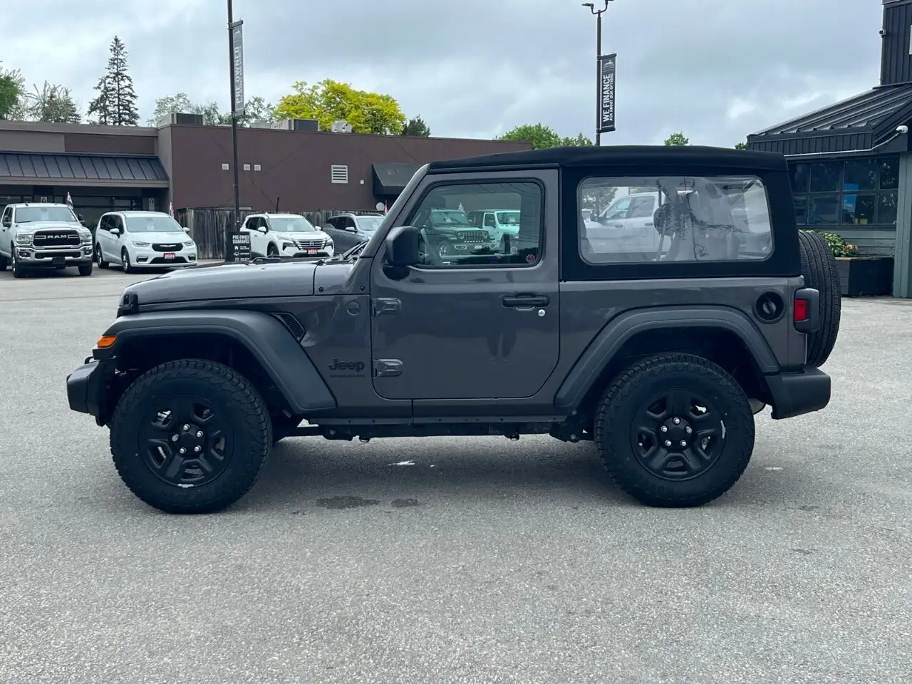 Jeep Wrangler photo Jeep Wrangler
