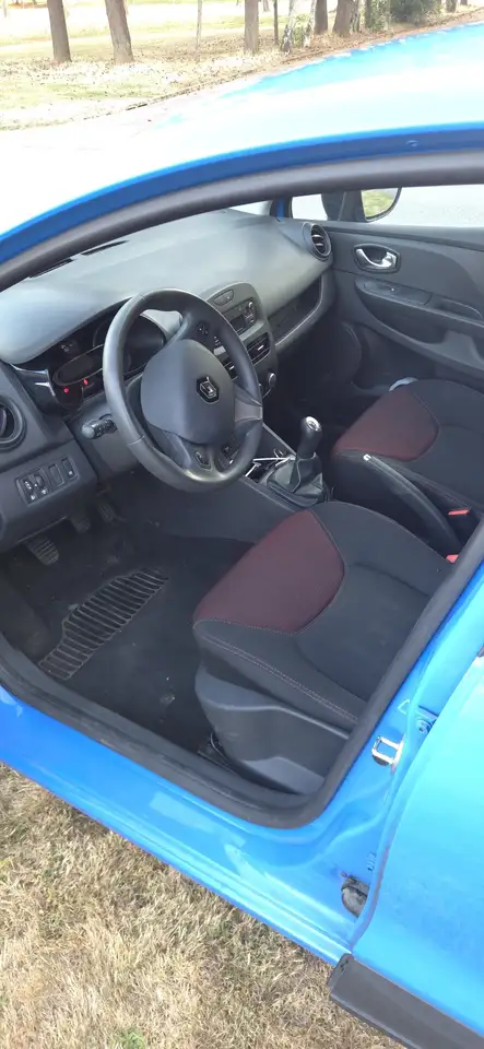 Renault Clio Citadine 3 portes — photo 14