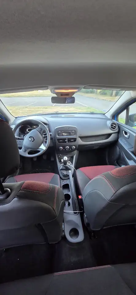 Renault Clio Citadine 3 portes — photo 19