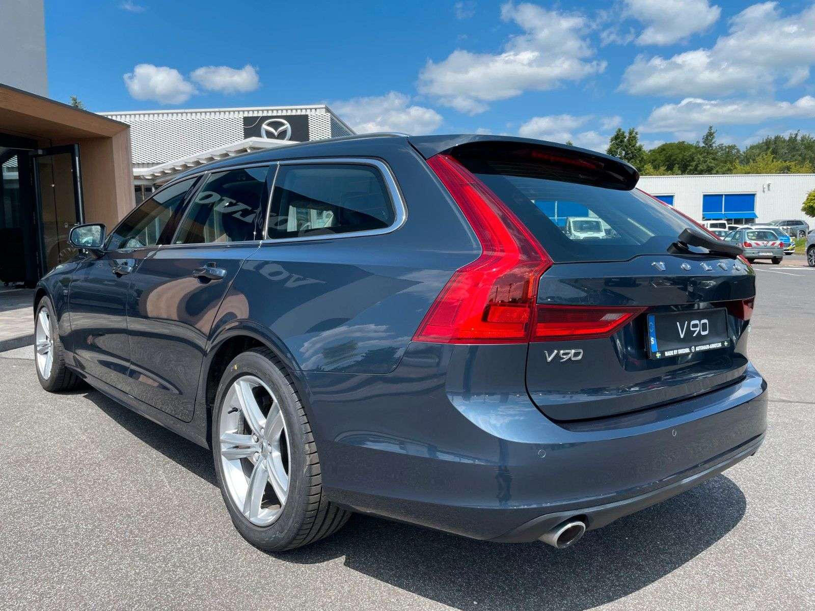Volvo V90
