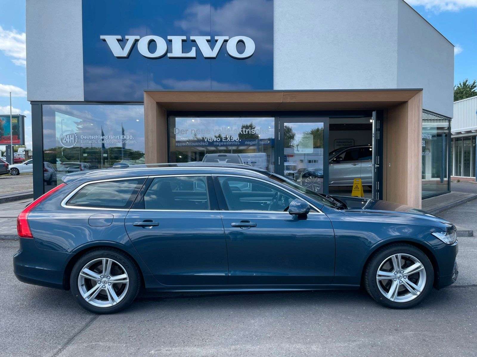 Volvo V90