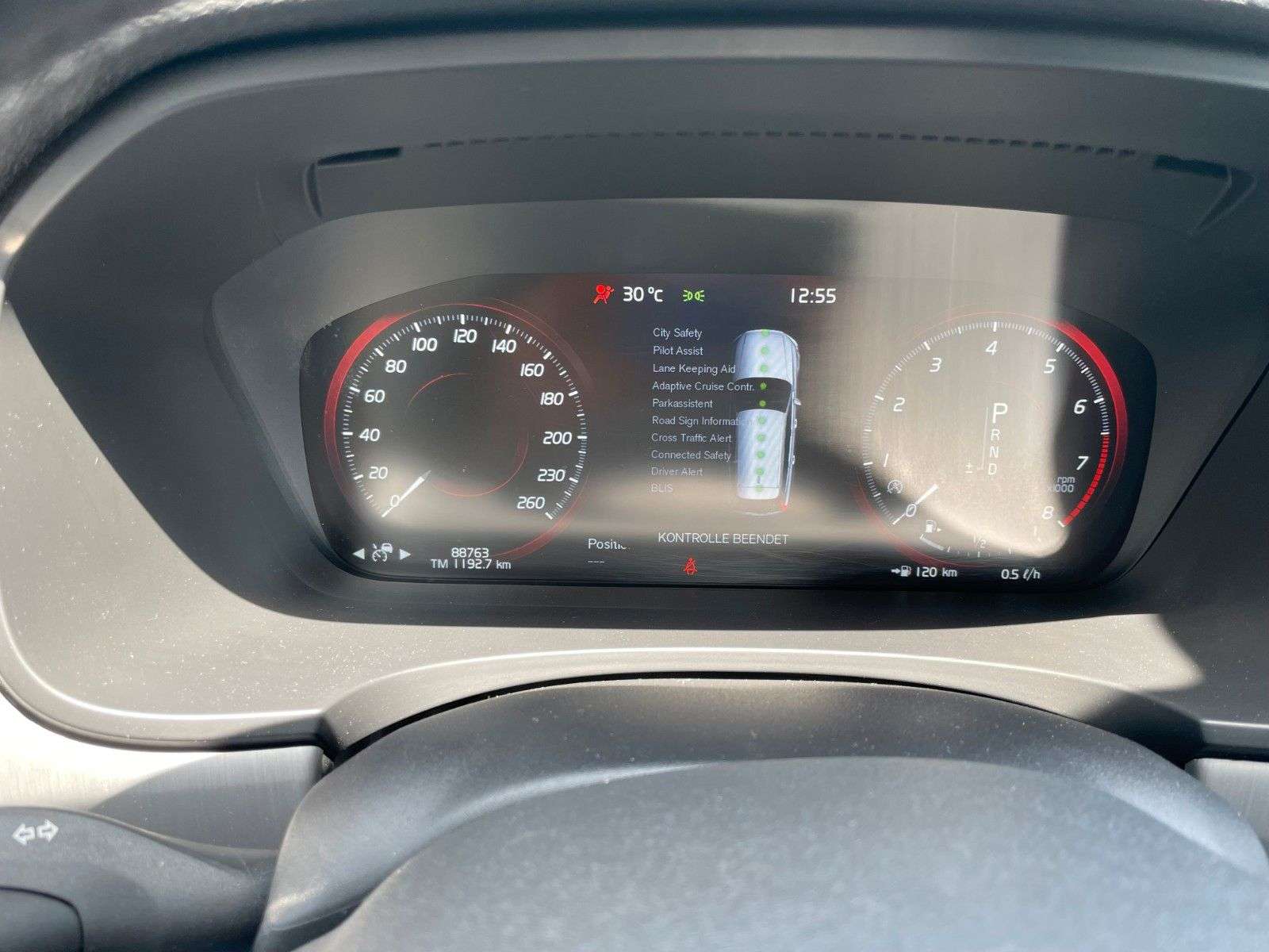 Volvo V90