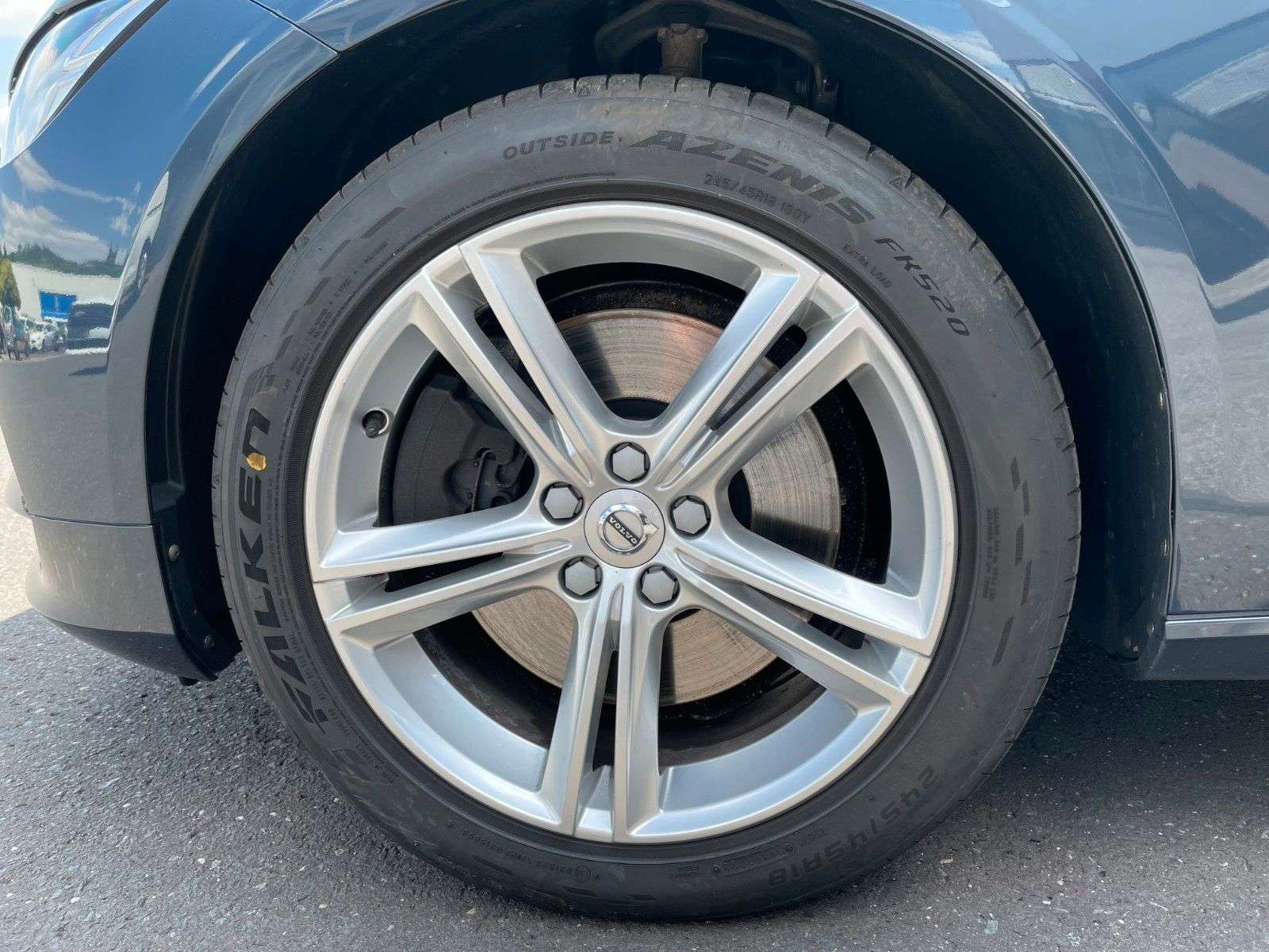 Volvo V90