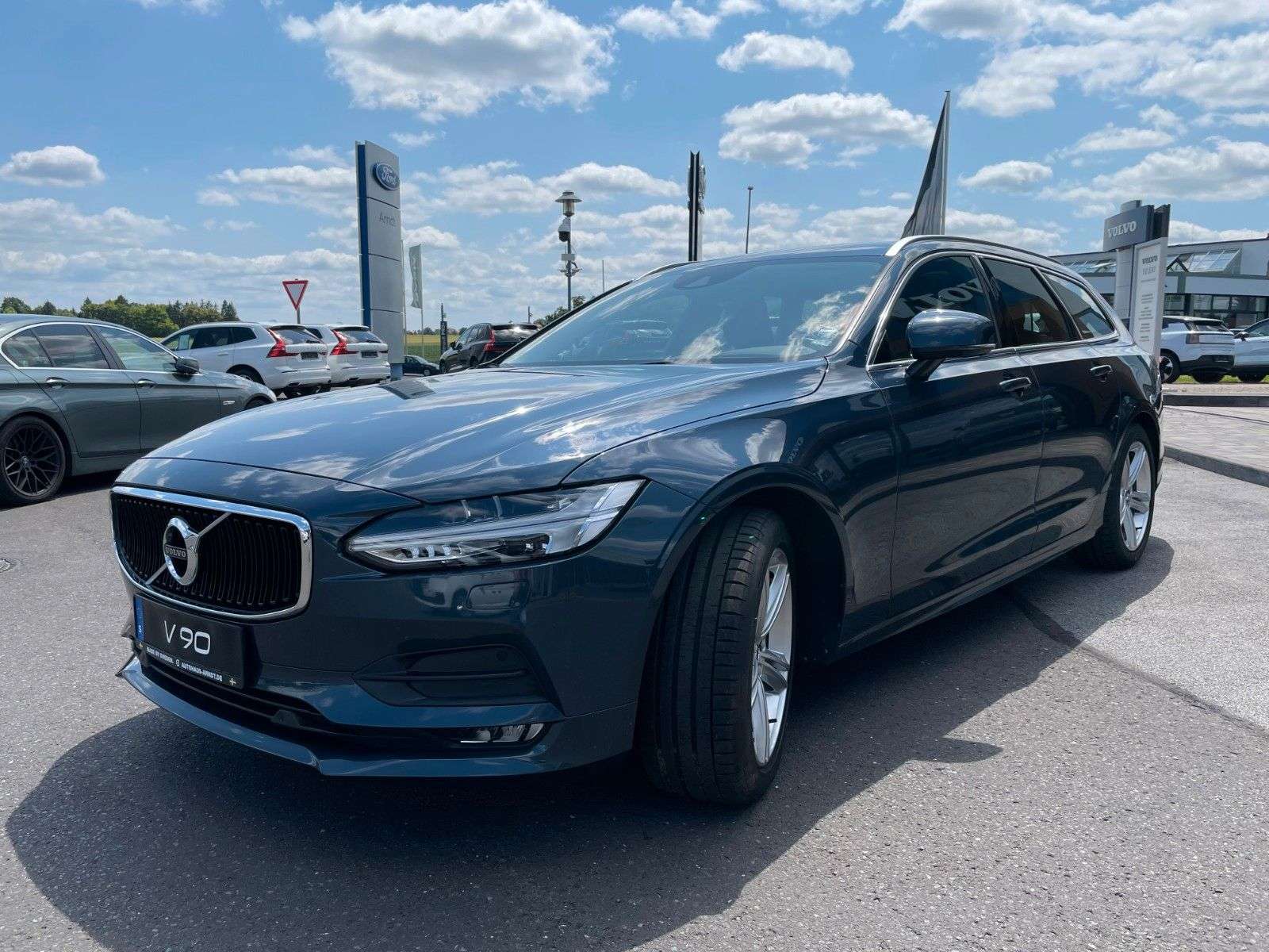 Volvo V90