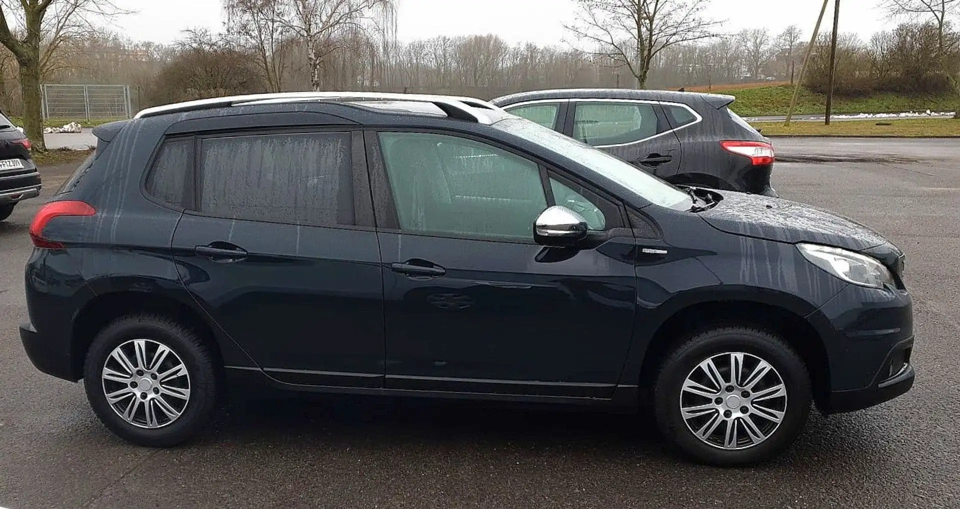 Peugeot 2008 Style.Klima.Panoramadach.PDC.Tempomat.Navi Grau - 2