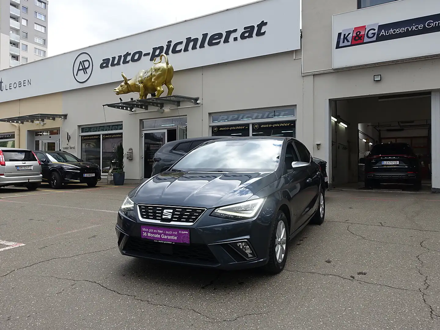 SEAT Ibiza 1,0 Xcellence Grau - 1