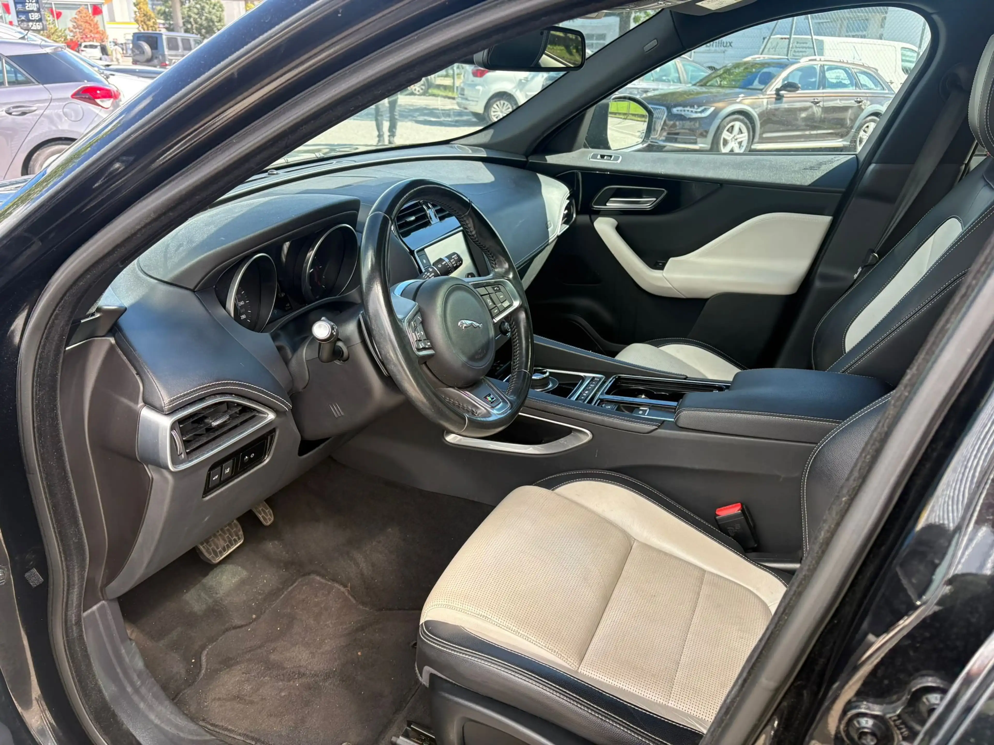 Jaguar F-Pace F-Pace 20d AWD R-Sport Aut. R-Sport — photo 12
