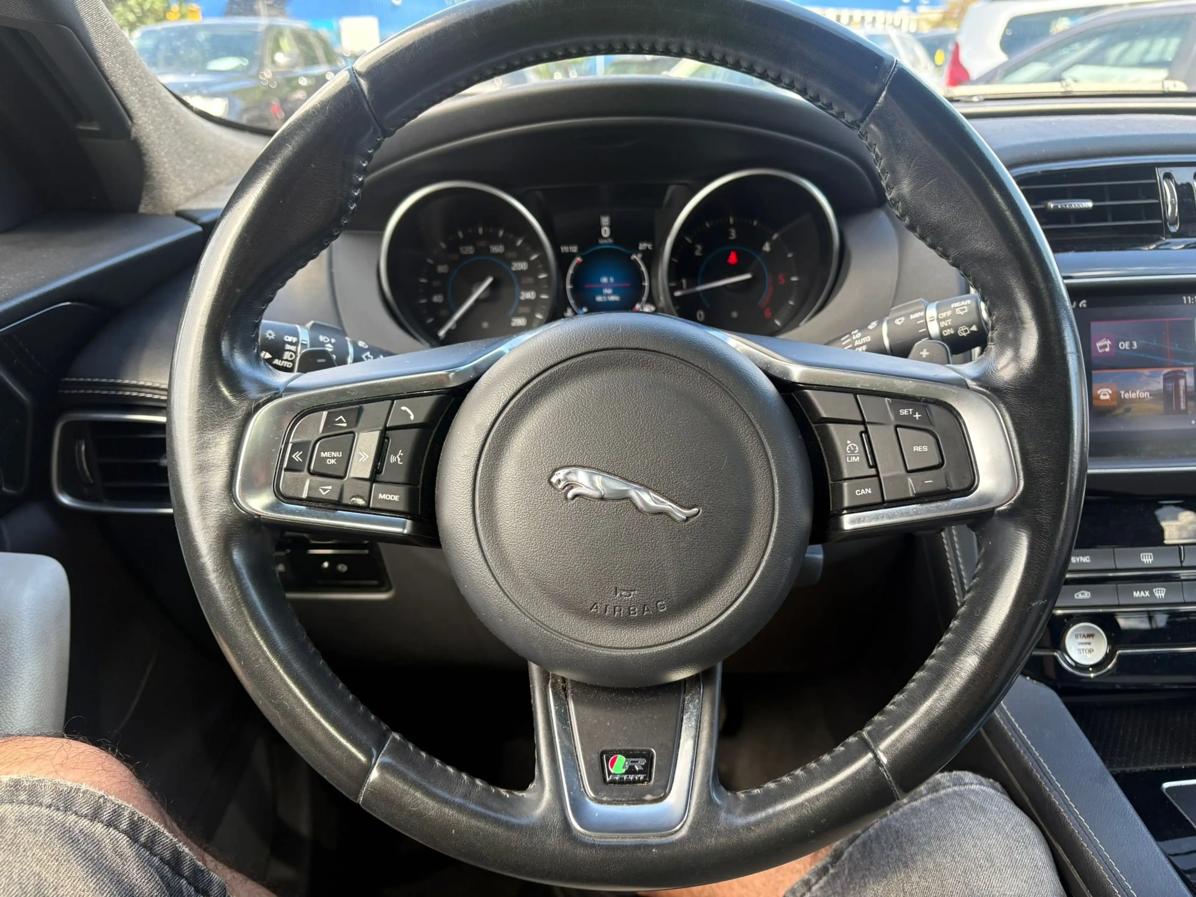 Jaguar F-Pace F-Pace 20d AWD R-Sport Aut. R-Sport — photo 10