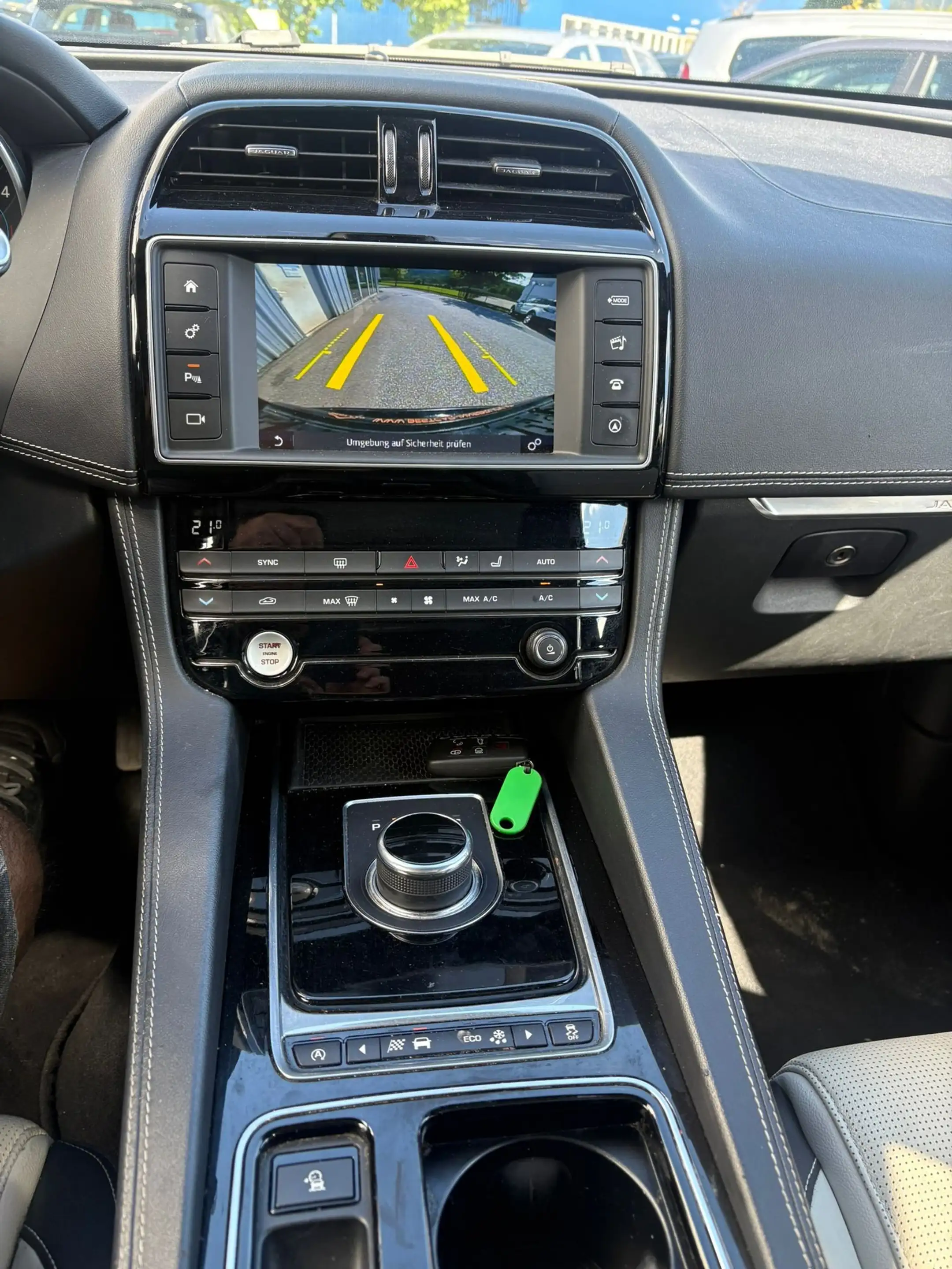 Jaguar F-Pace F-Pace 20d AWD R-Sport Aut. R-Sport — photo 13