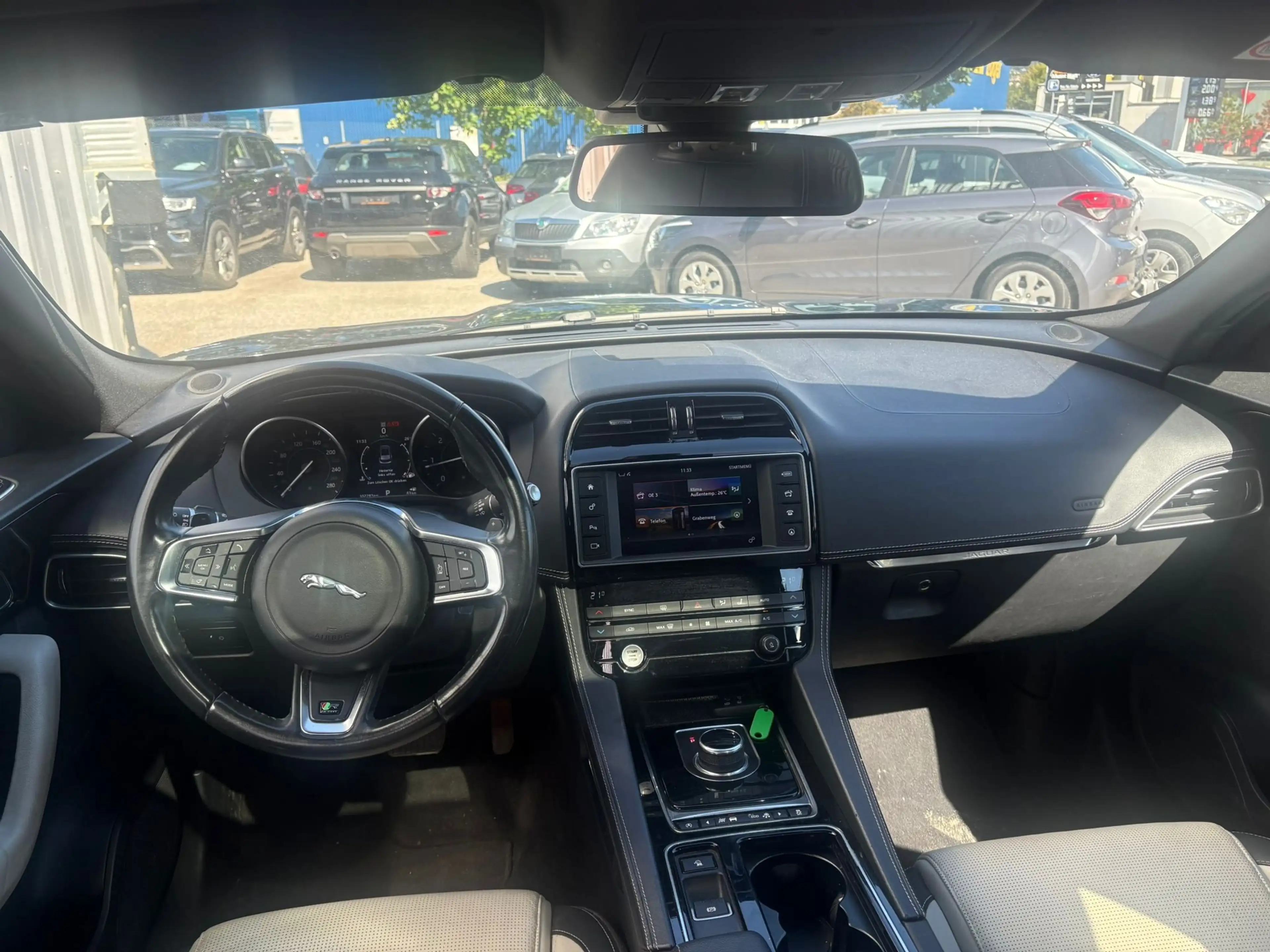 Jaguar F-Pace F-Pace 20d AWD R-Sport Aut. R-Sport — photo 11