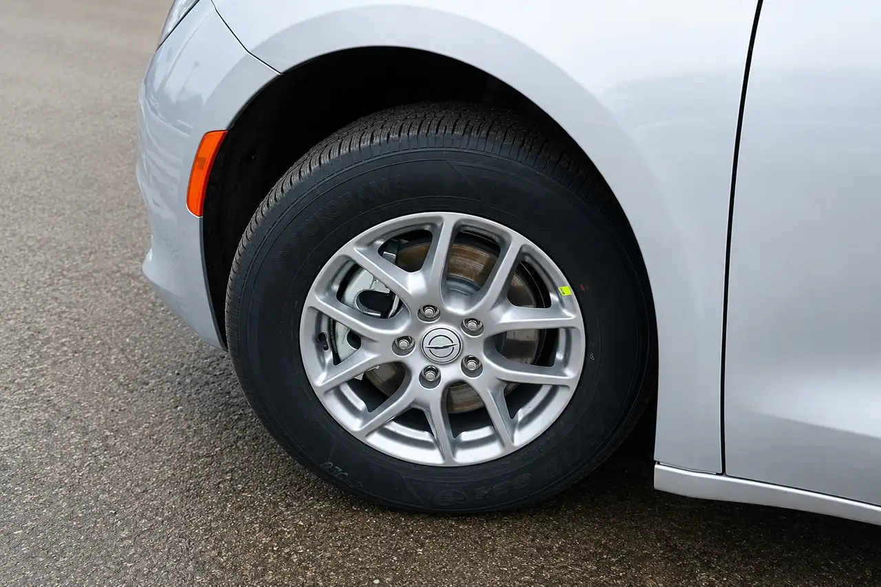 Chrysler Grand Caravan снимка Chrysler Grand Caravan