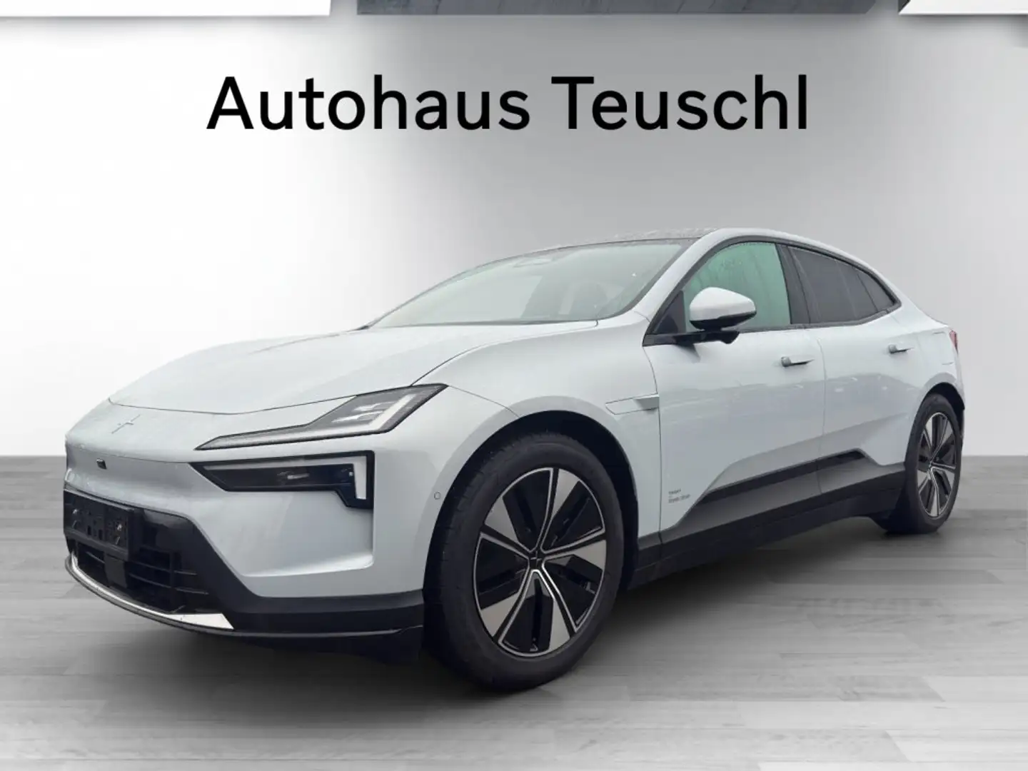 Polestar 4 Coupe Long range Single motor - Base Grau - 1