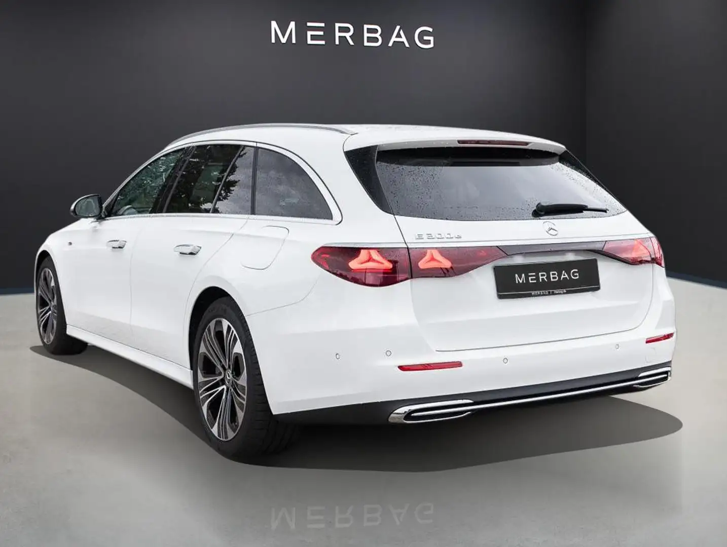 Mercedes-Benz E 300 e T-Modell mit EQ Hybrid Technologie Pano Weiß - 2