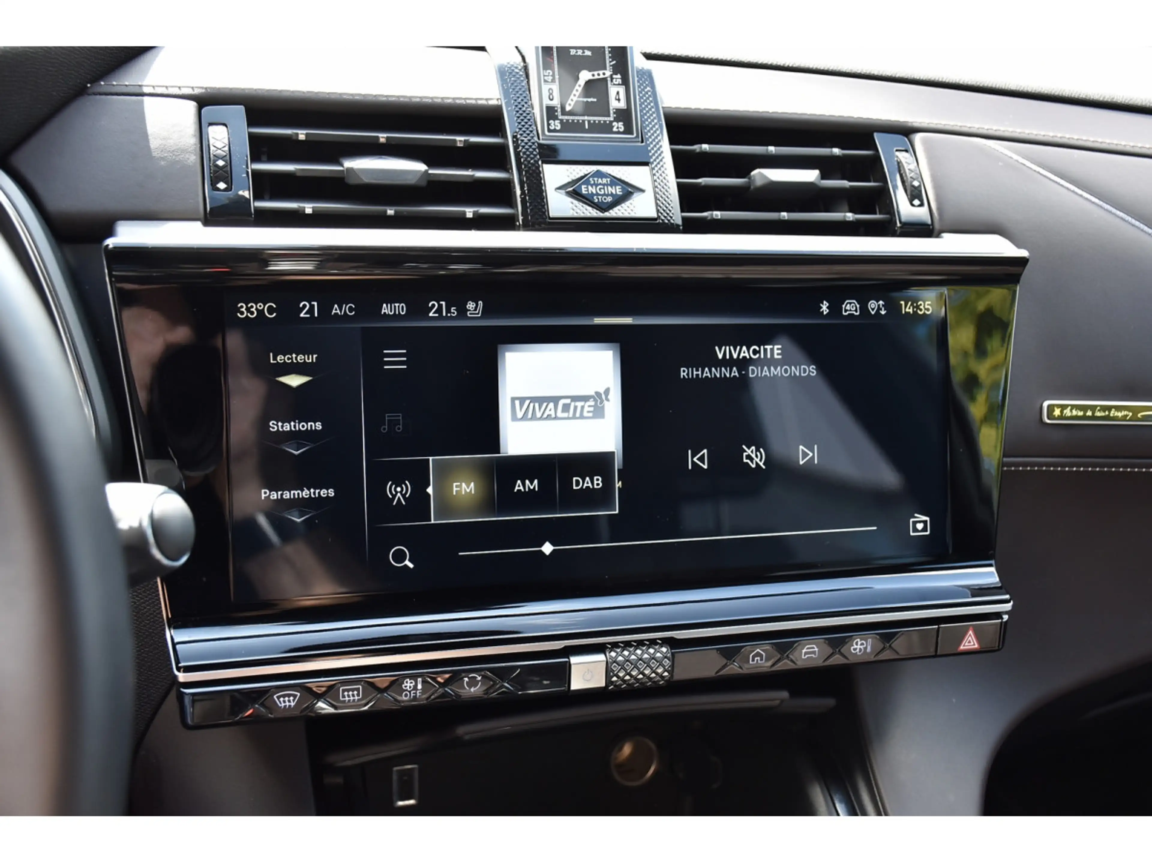 DS Automobiles DS 7 1.6 Hybrid PHEV 300 AWD Antoine de Saint Exupéry — photo 11