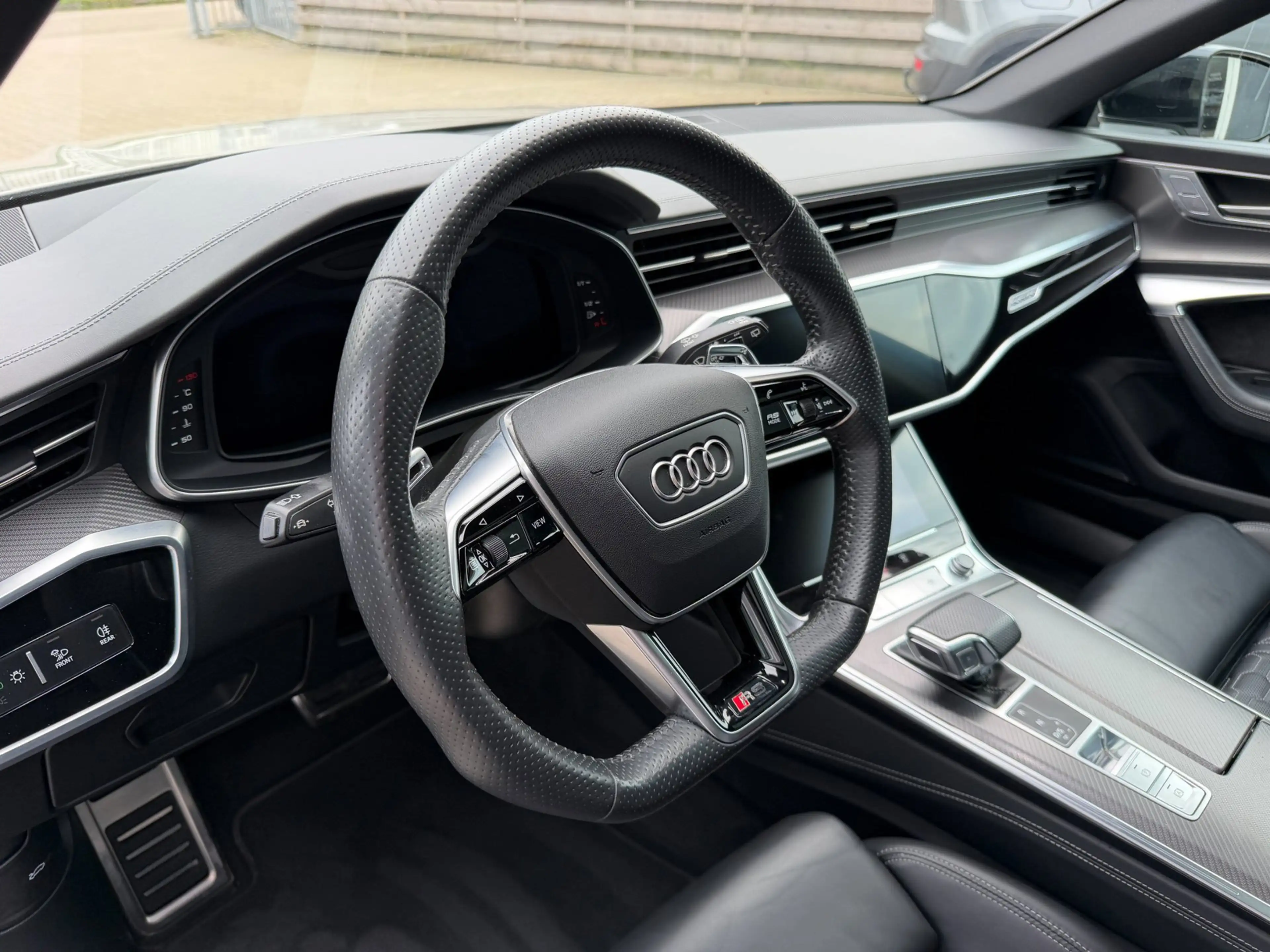 Audi RS6 Avant RS 6 TFSI quattro / Pano / Top View / Soft C — photo 28