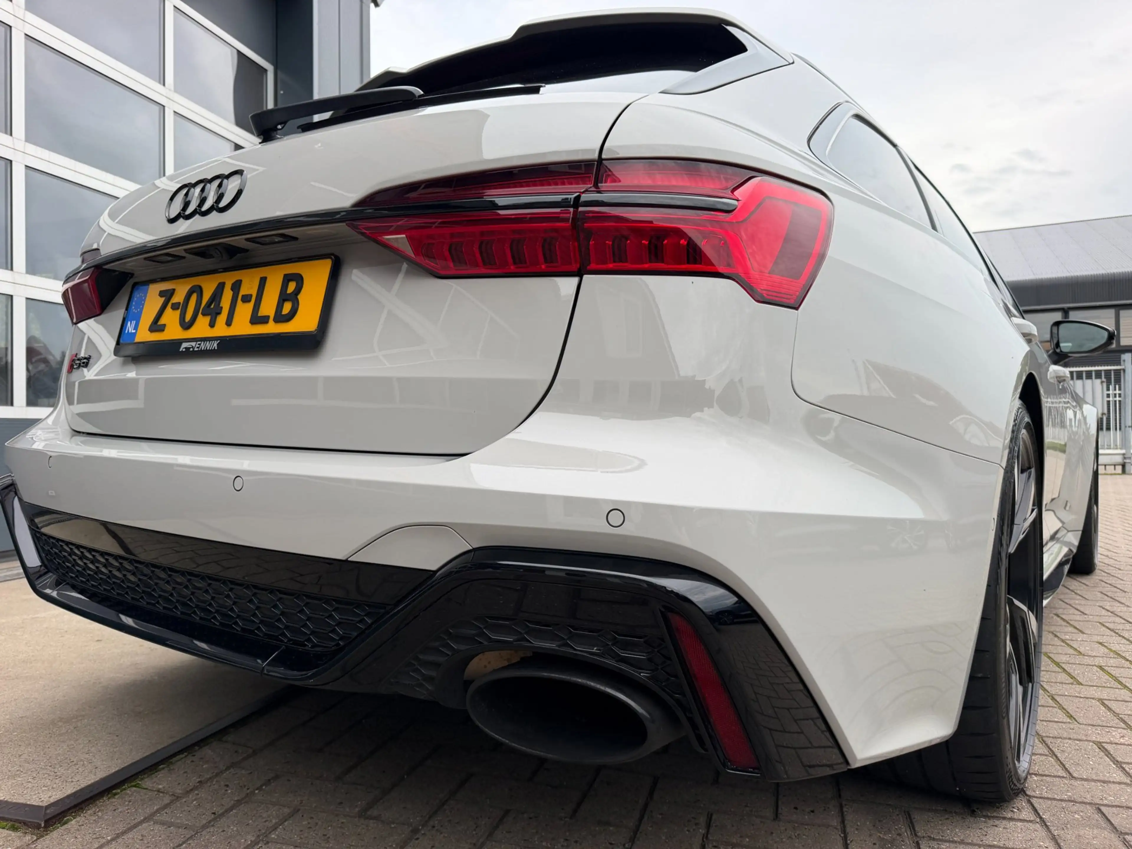 Audi RS6 Avant RS 6 TFSI quattro / Pano / Top View / Soft C — photo 25