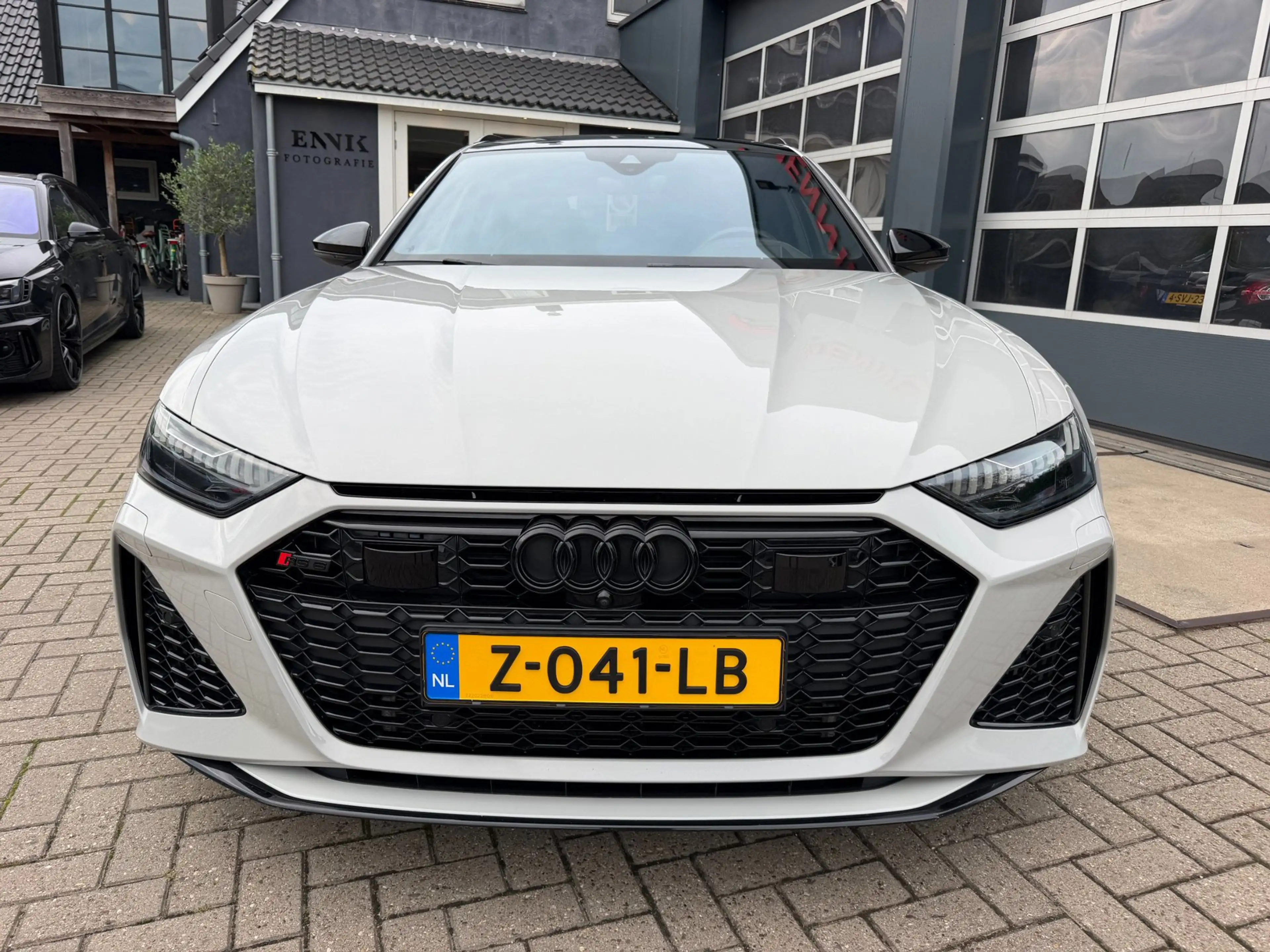 Audi RS6 Avant RS 6 TFSI quattro / Pano / Top View / Soft C — photo 4