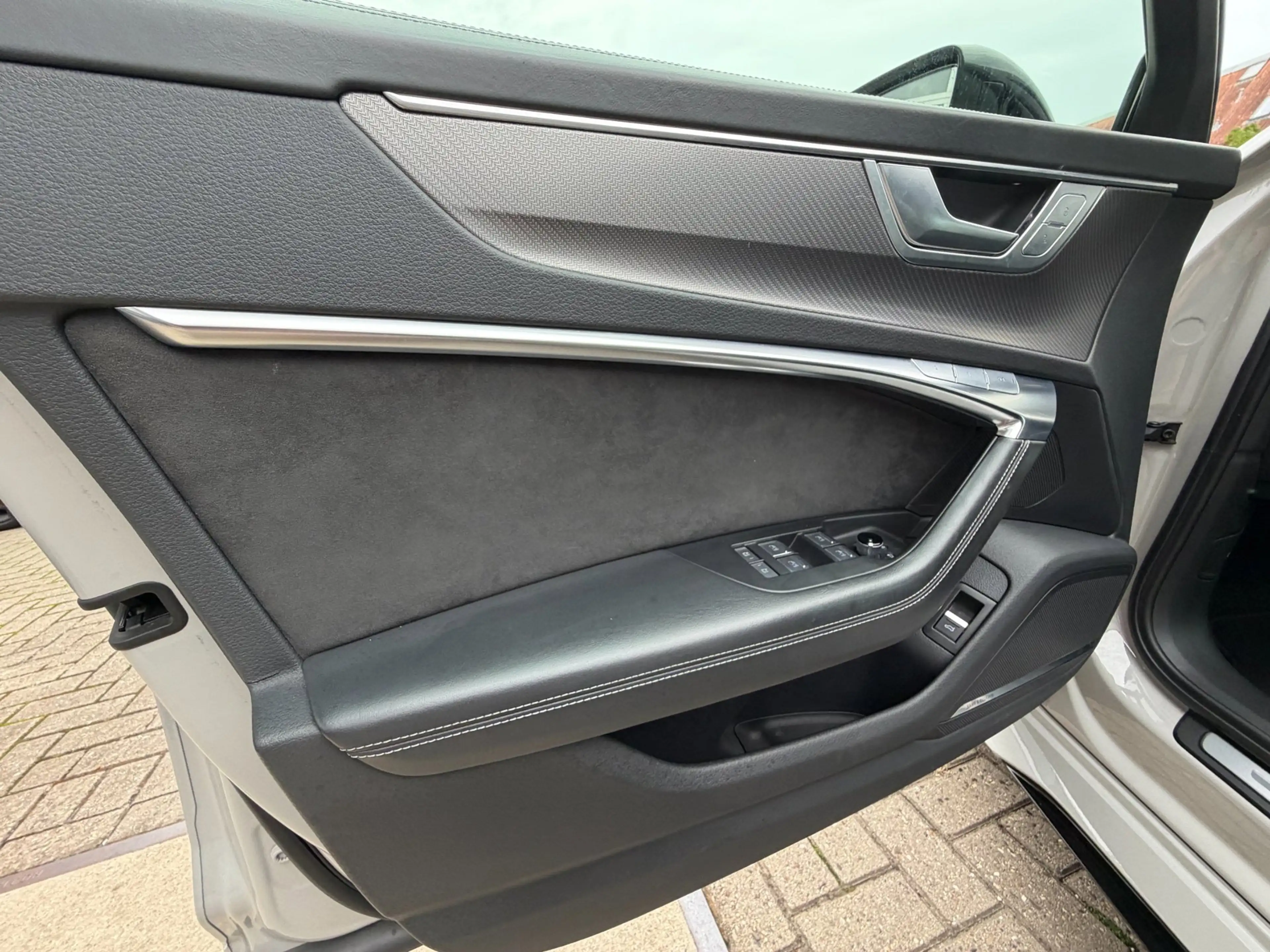 Audi RS6 Avant RS 6 TFSI quattro / Pano / Top View / Soft C — photo 30