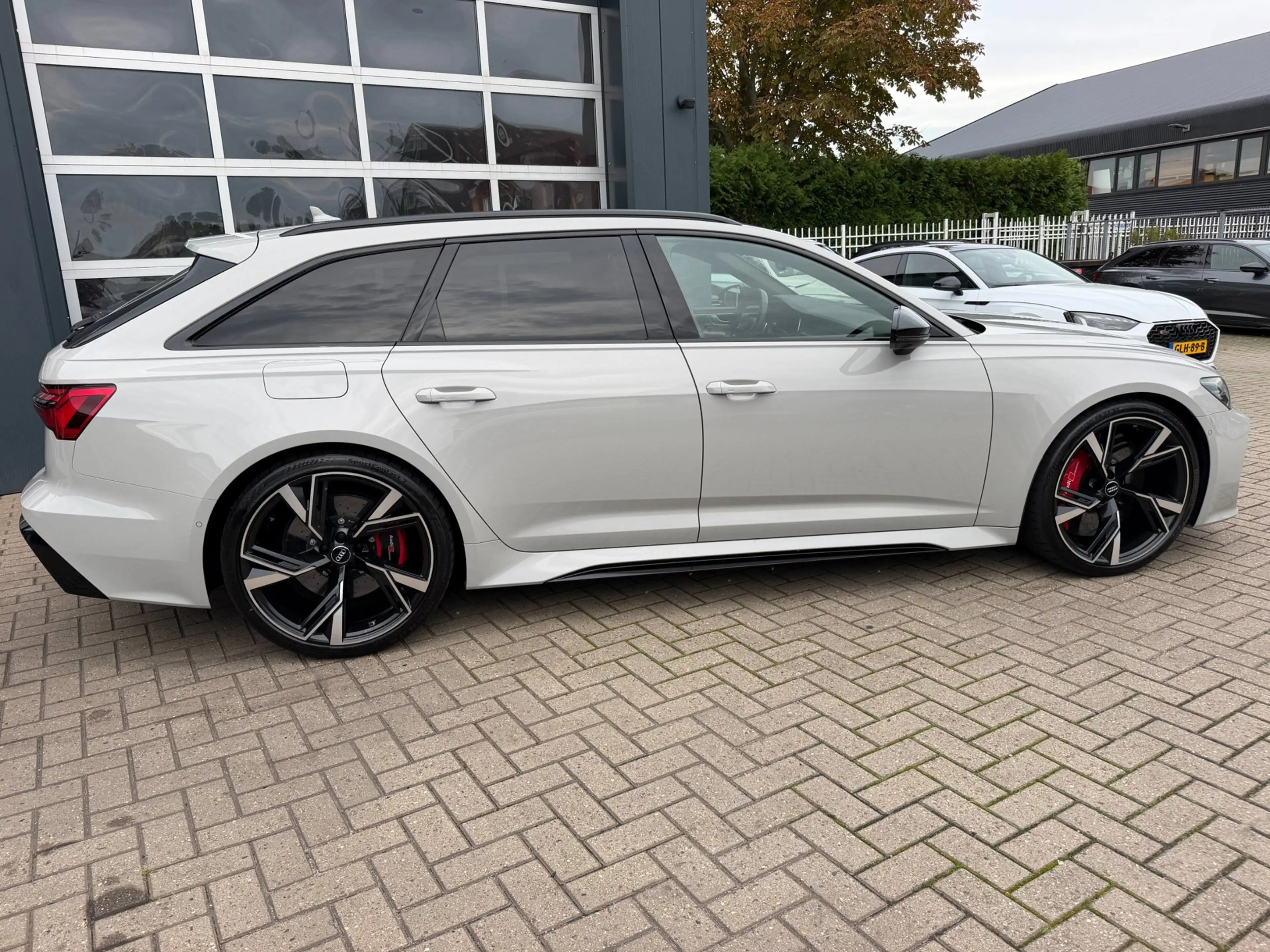 Audi RS6 Avant RS 6 TFSI quattro / Pano / Top View / Soft C — photo 10