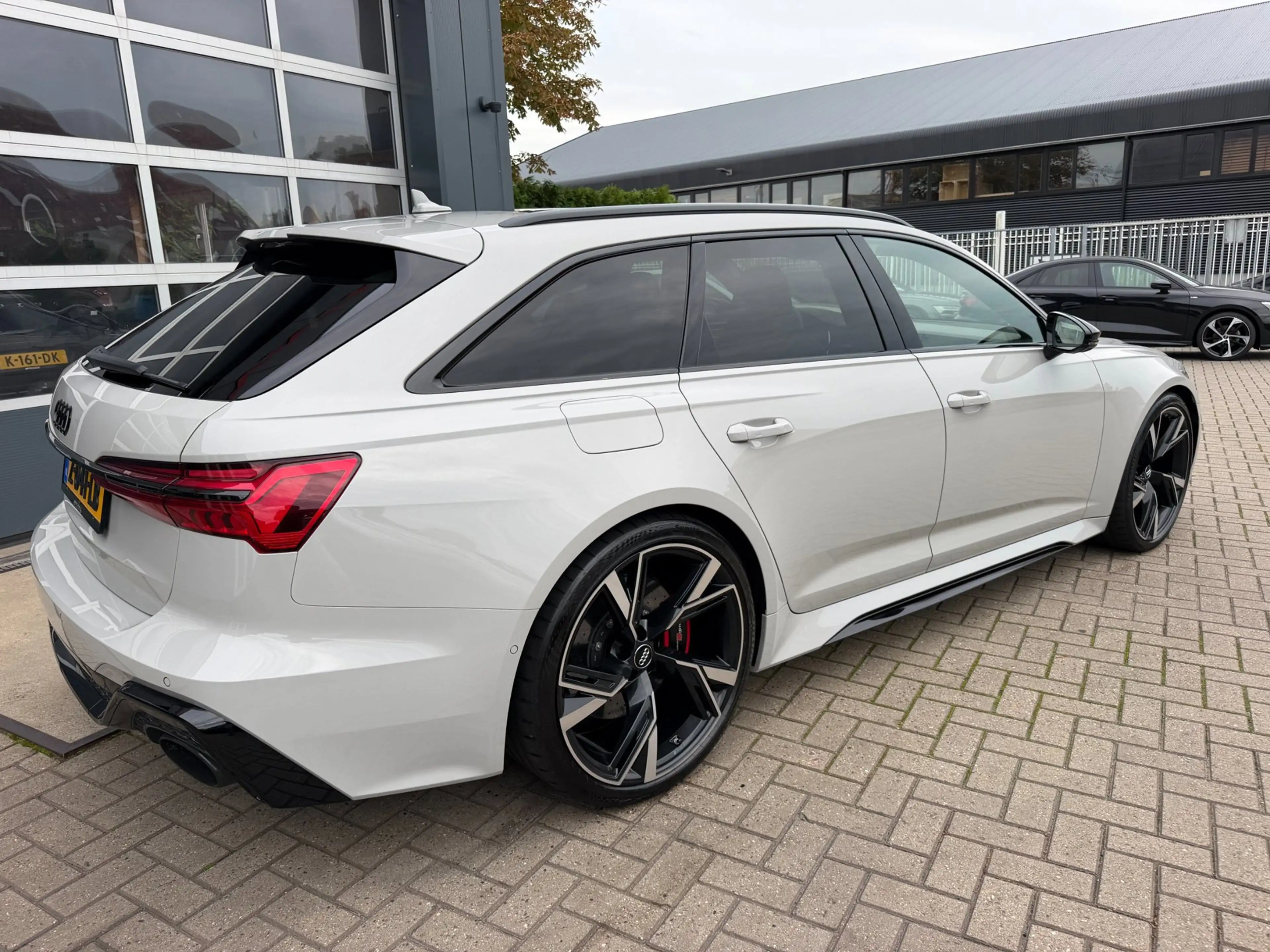 Audi RS6 Avant RS 6 TFSI quattro / Pano / Top View / Soft C — photo 11