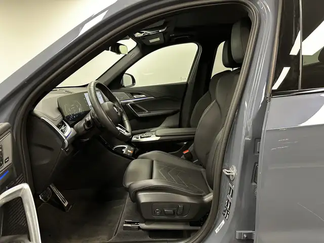 BMW X1 view 4