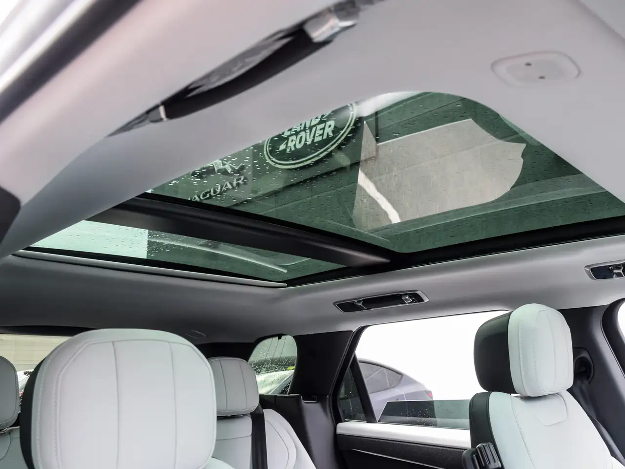 Land Rover Range Rover Sport снимка Land Rover Range Rover Sport