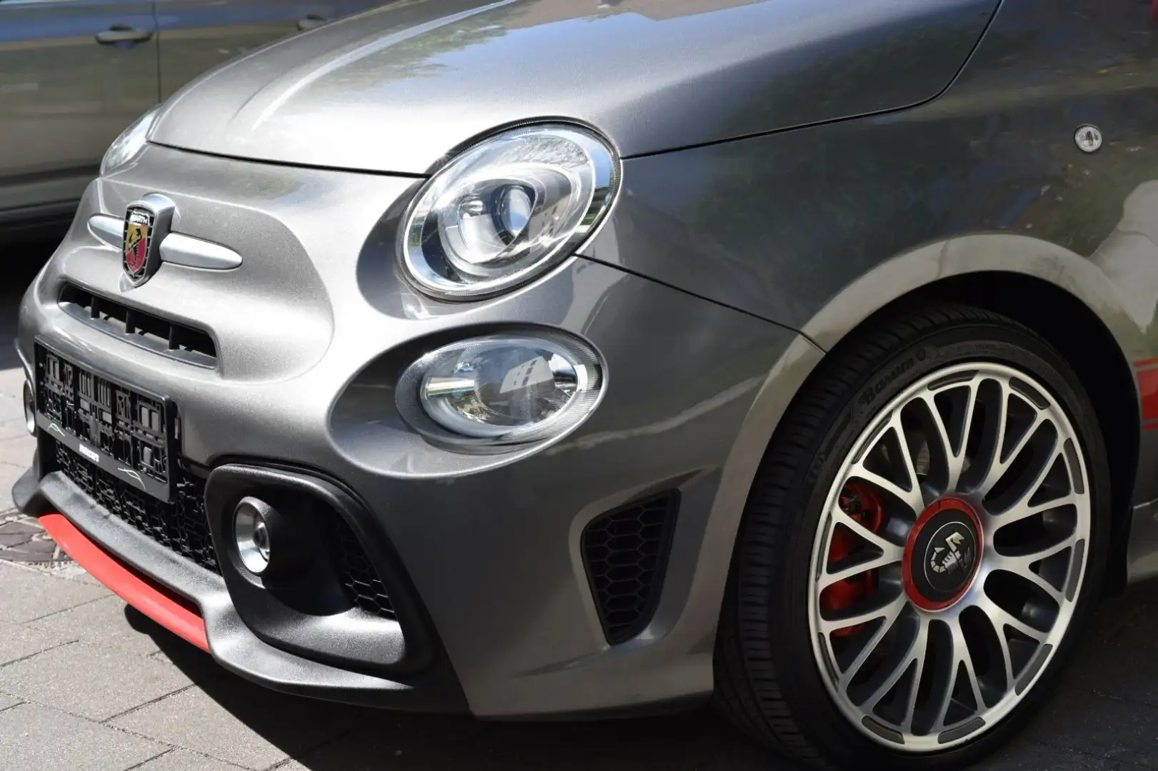 Abarth 595C NAVI BEATS Gris - 2