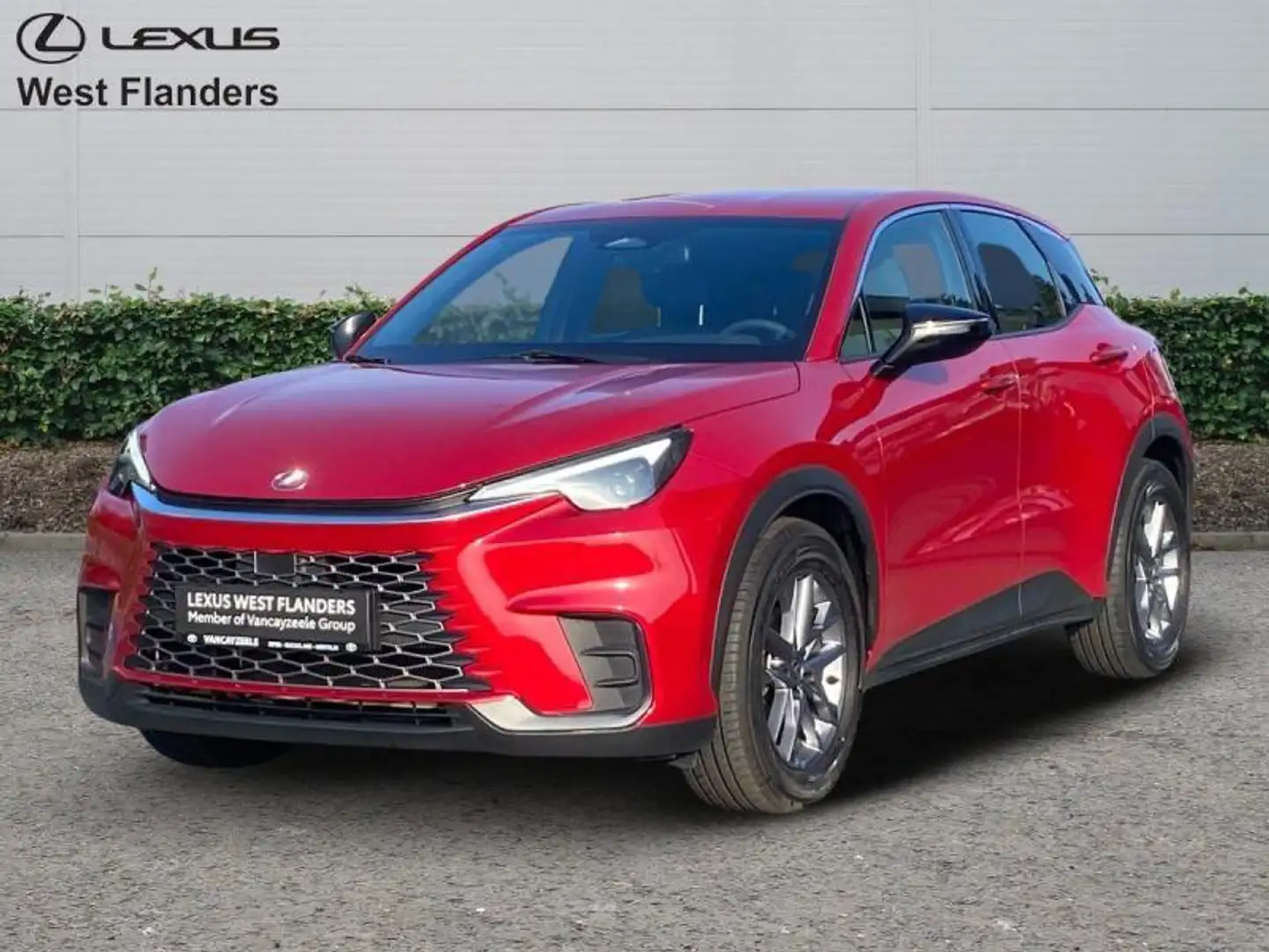 Lexus LBX Base+cam+nav+applecarplay + andr Rot - 1