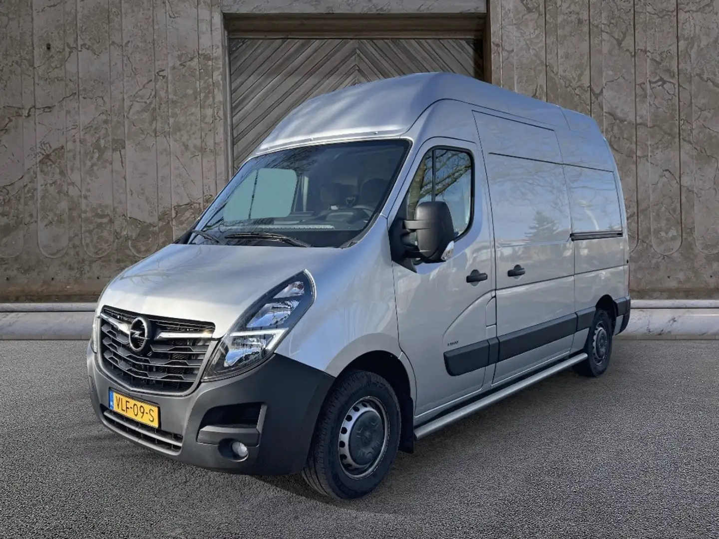 Opel Movano 2.3 Turbo L2H3 automaat Gris - 1
