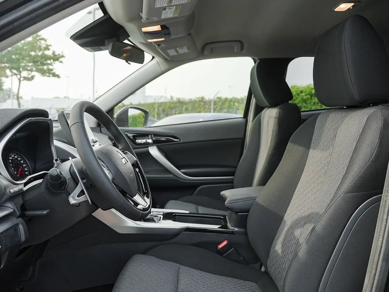 Mitsubishi Eclipse Cross снимка Mitsubishi Eclipse Cross