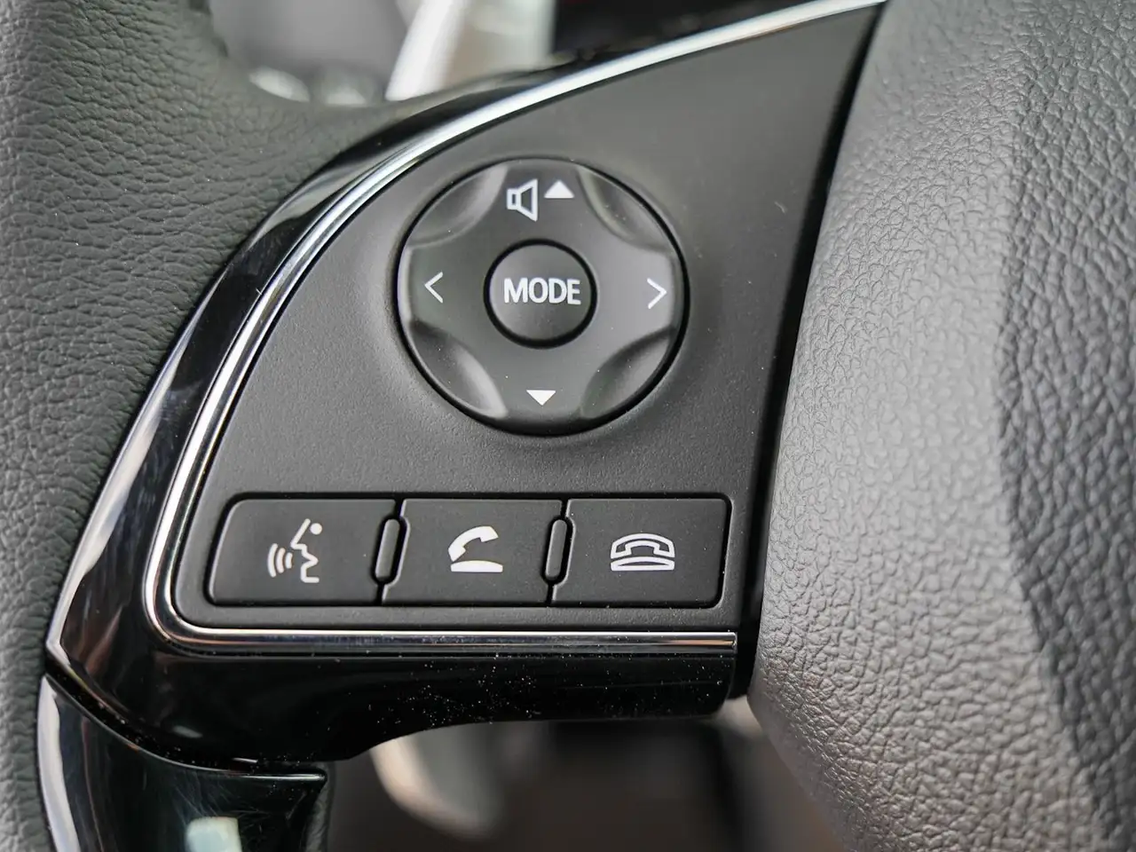 Mitsubishi Eclipse Cross снимка Mitsubishi Eclipse Cross