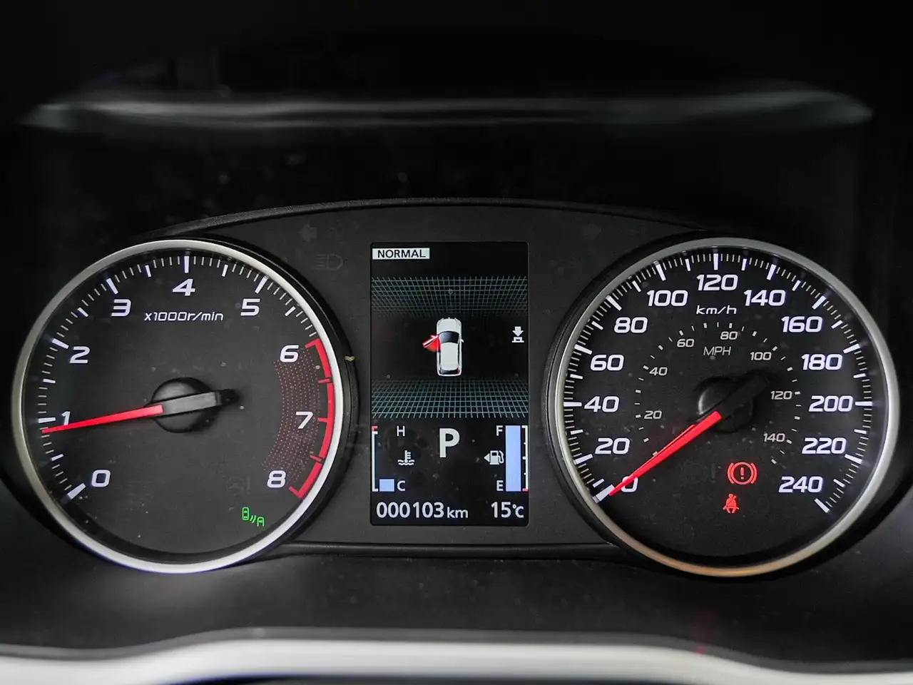 Mitsubishi Eclipse Cross снимка Mitsubishi Eclipse Cross