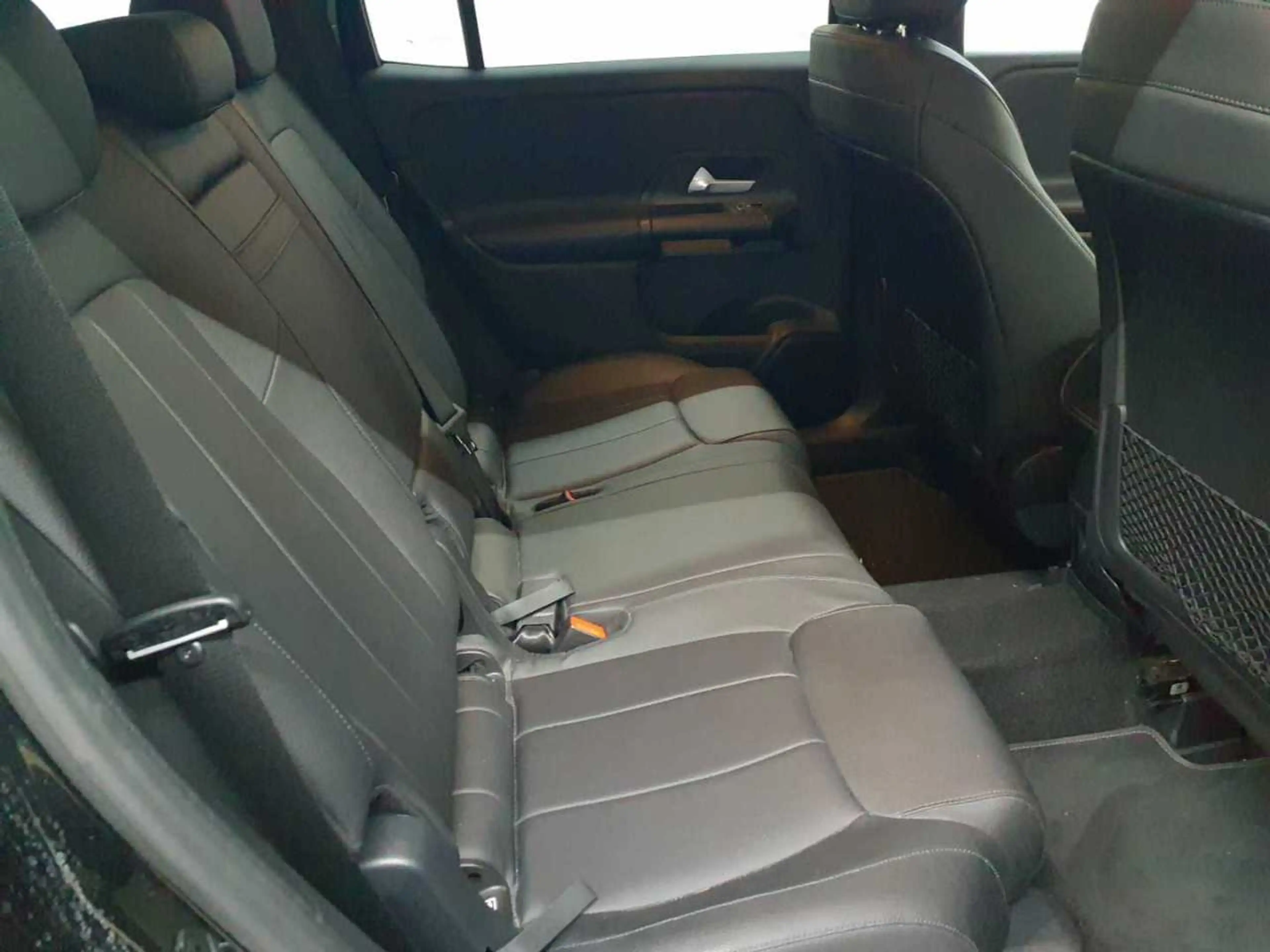 Mercedes-Benz GLB 220 GLB 220 d 4Matic 8G-DCT Style FahrerassiP MBUX SHZ — photo 14