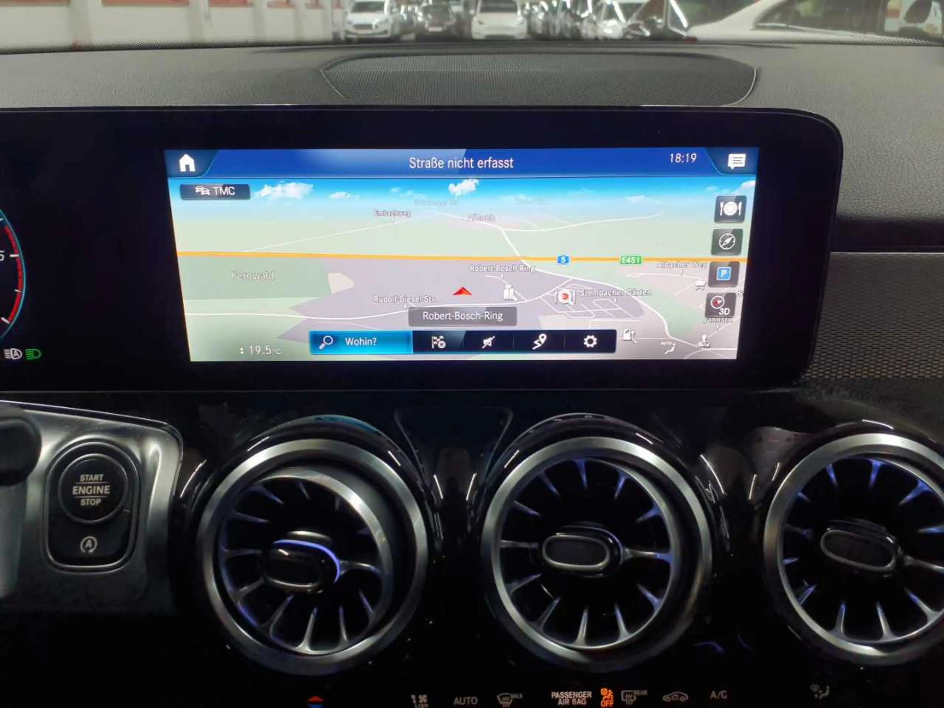 Mercedes-Benz GLB 220 GLB 220 d 4Matic 8G-DCT Style FahrerassiP MBUX SHZ — photo 12